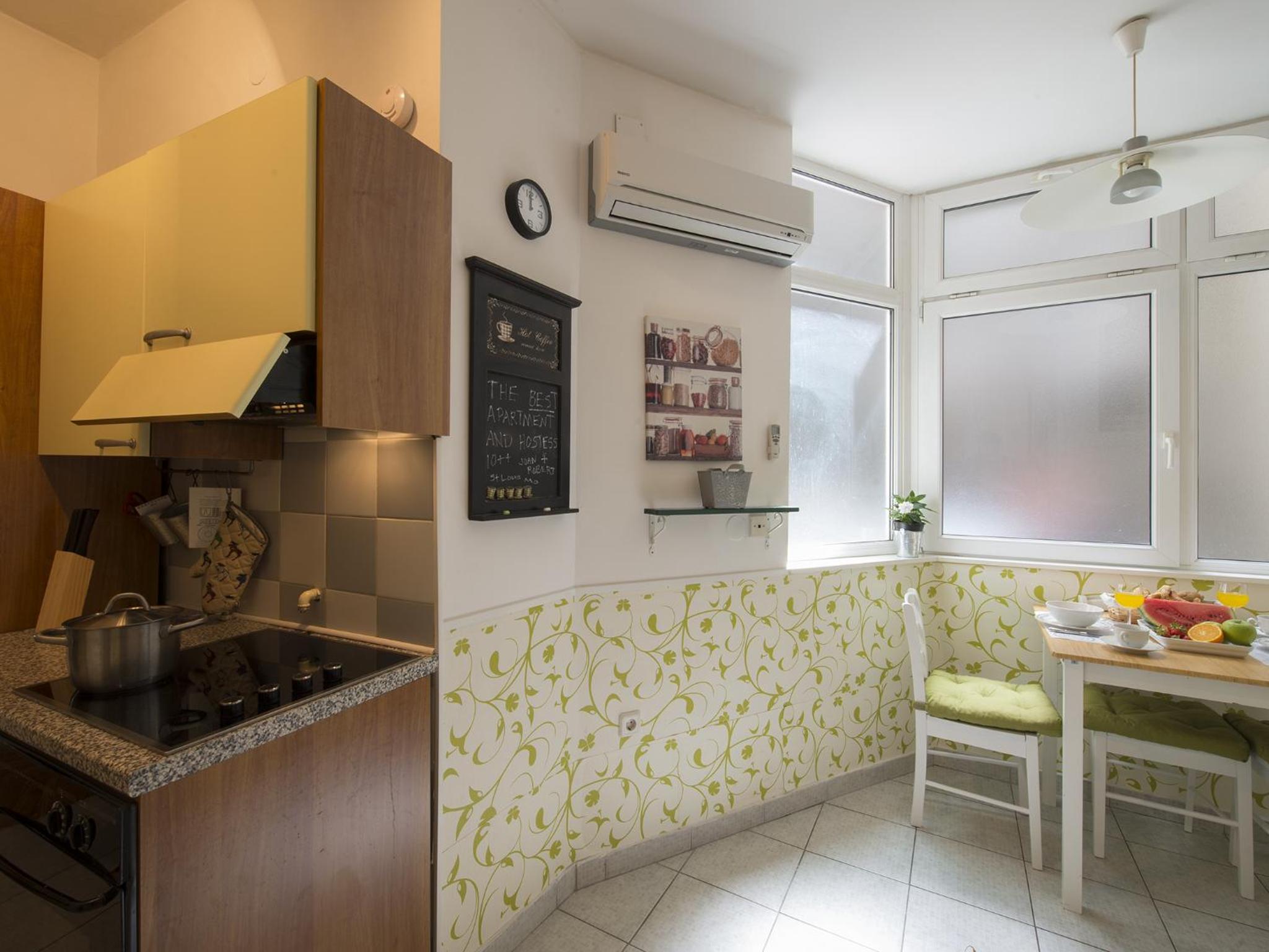 Main Square Apartment