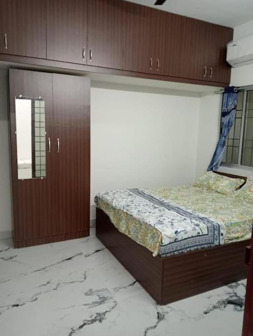 Variyar Service Apartments Unit D 2nd Floor view 4
