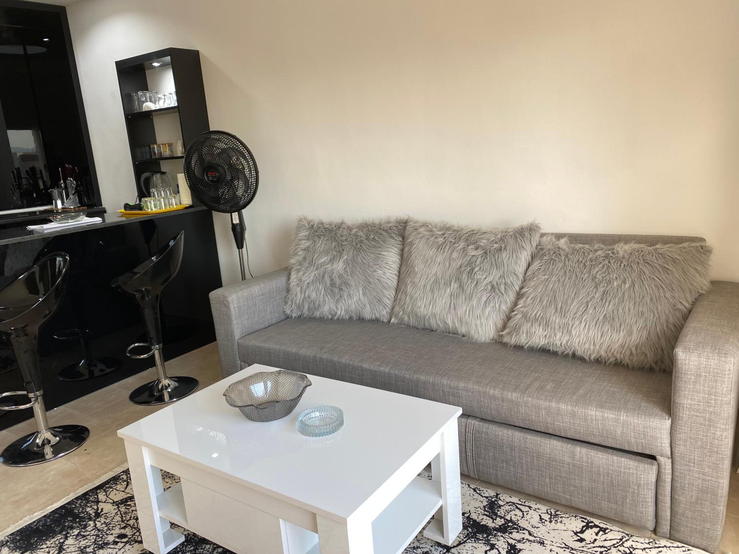 Luxus Designer Apartment in Sunny Lakes 2 ganz nah am Zentrum Naama Bay 75 m2 direkt am Pool - 2 Bakone Obergeschoss bis zu 5 Personen buchbar