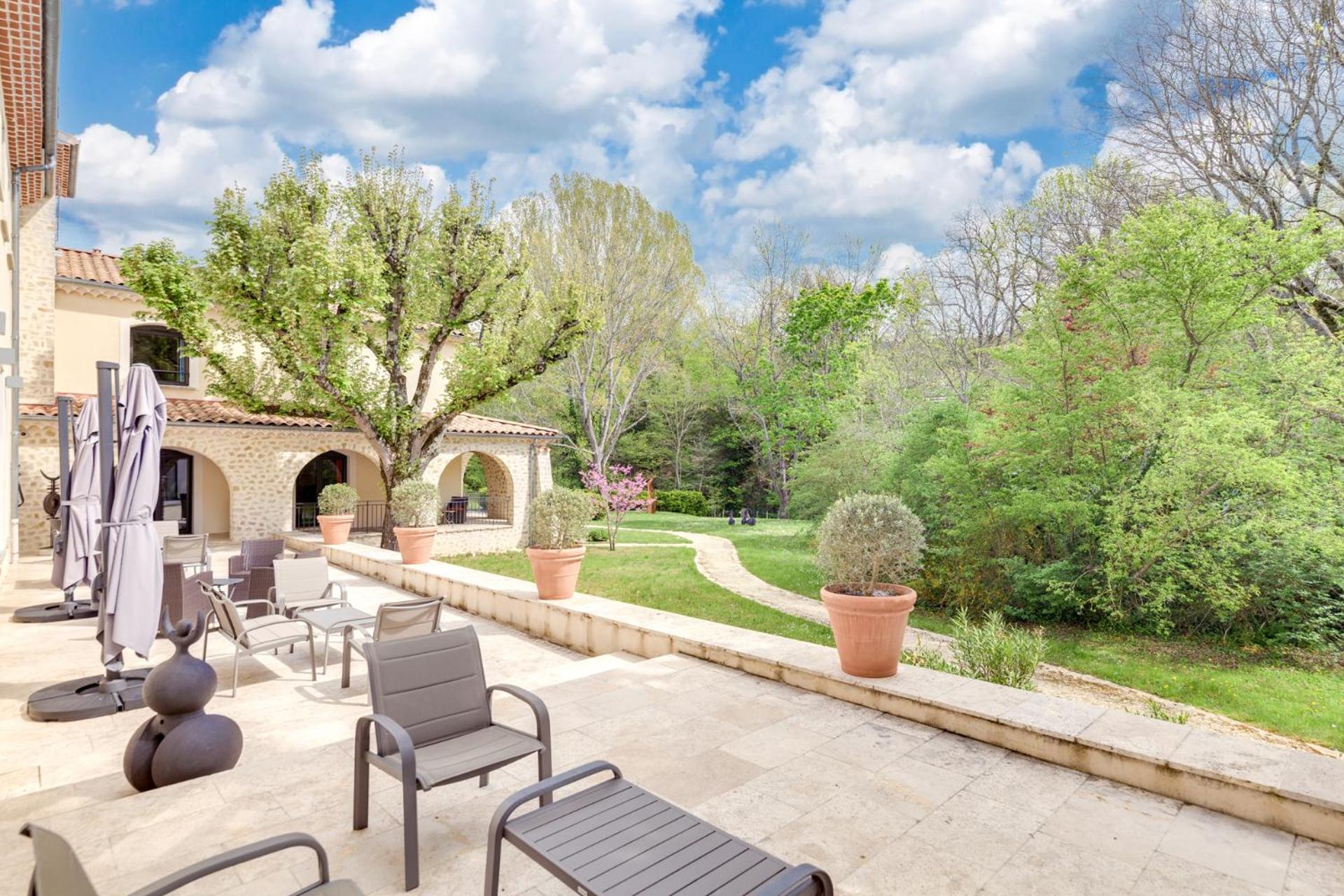 outdoor BBQ area