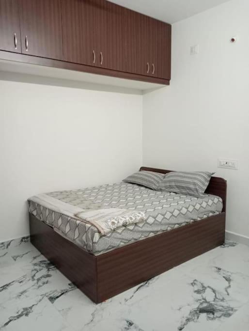 Variyar Service Apartments Unit E 2nd Floor view 3