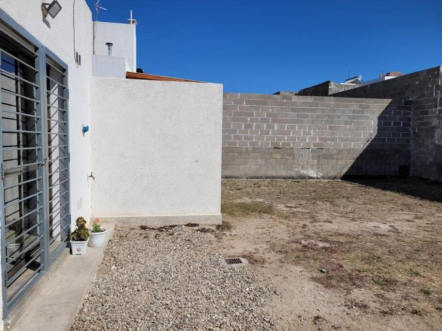 Casa Amplia y Tranquila con Garage