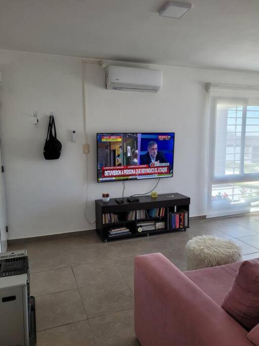 Casa Amplia y Tranquila con Garage