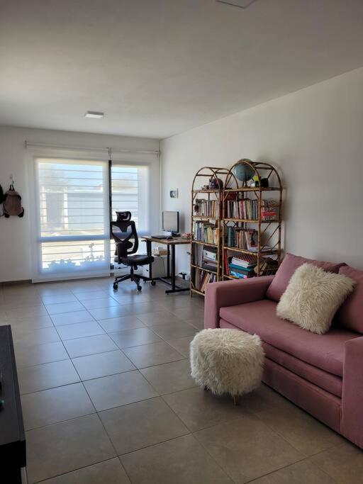 Casa Amplia y Tranquila con Garage