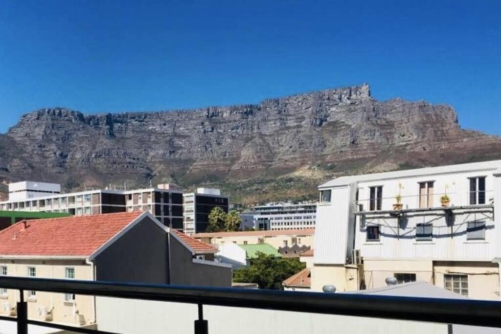 5th Floor City Center 3Bed Central and Spacious view 2