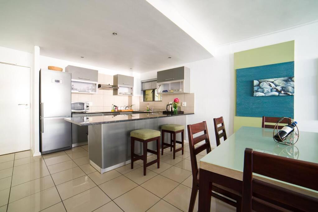 5th Floor City Center 3Bed Central and Spacious view 3