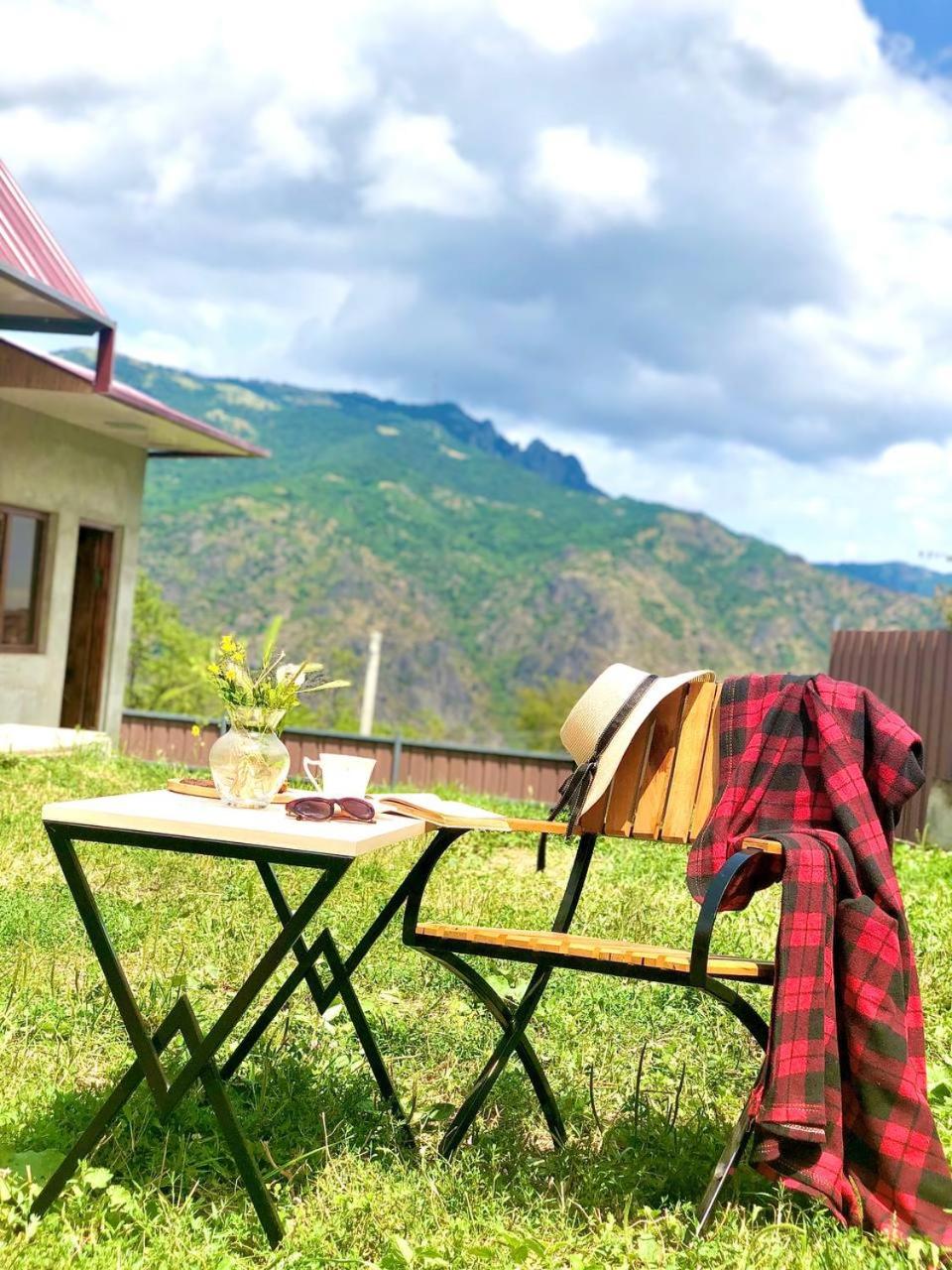 VaLiVa Sanahin Guest House