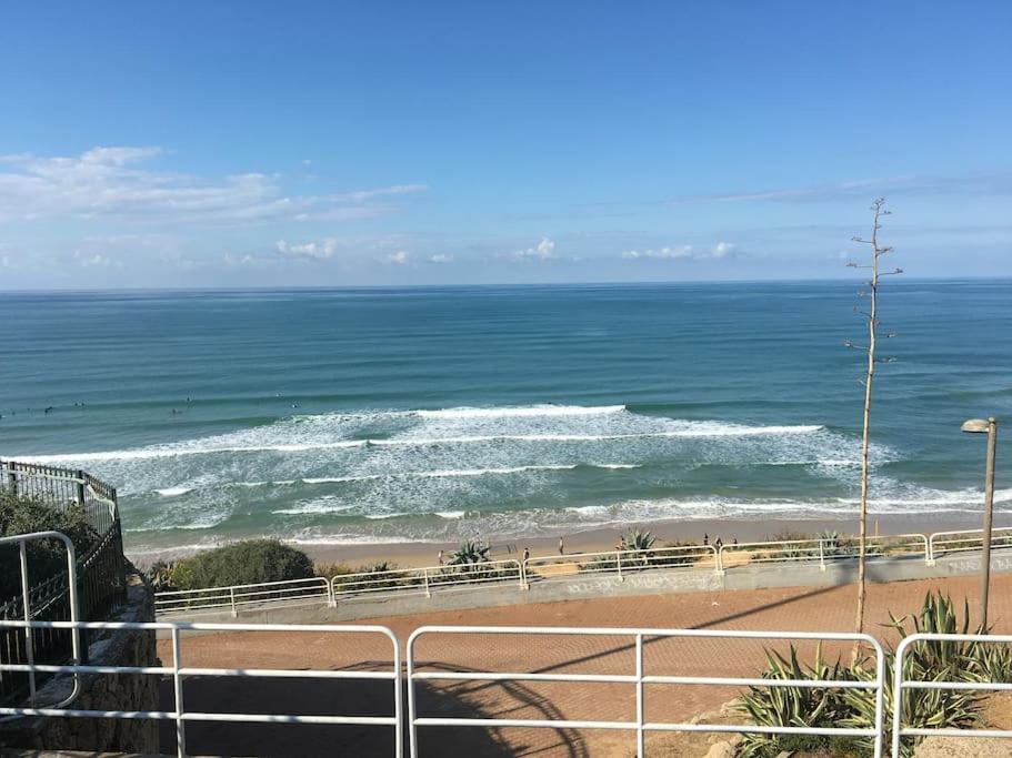 Bel appartement Kikar Hatzmaout, centre et plage view 2