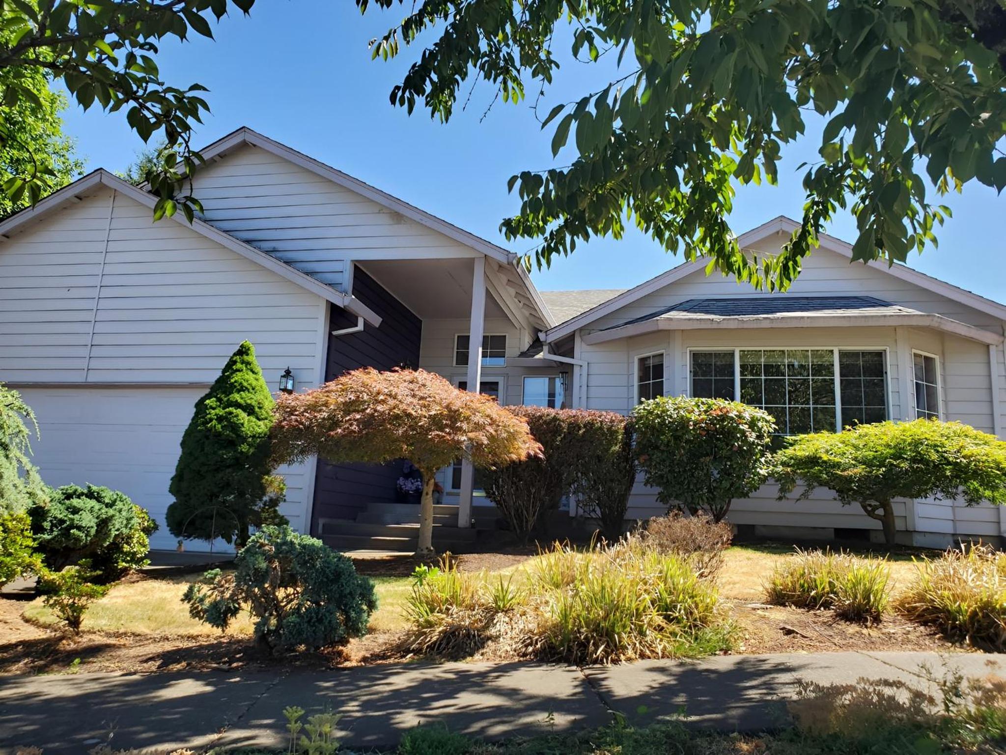 Gresham House in Gresham, US