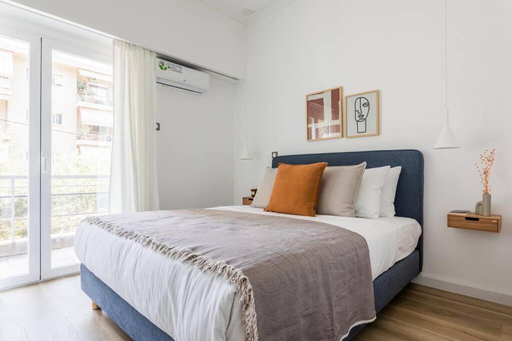 Breezy 2BR Apartment by Marina Flisvos by UPSTREET photo 5