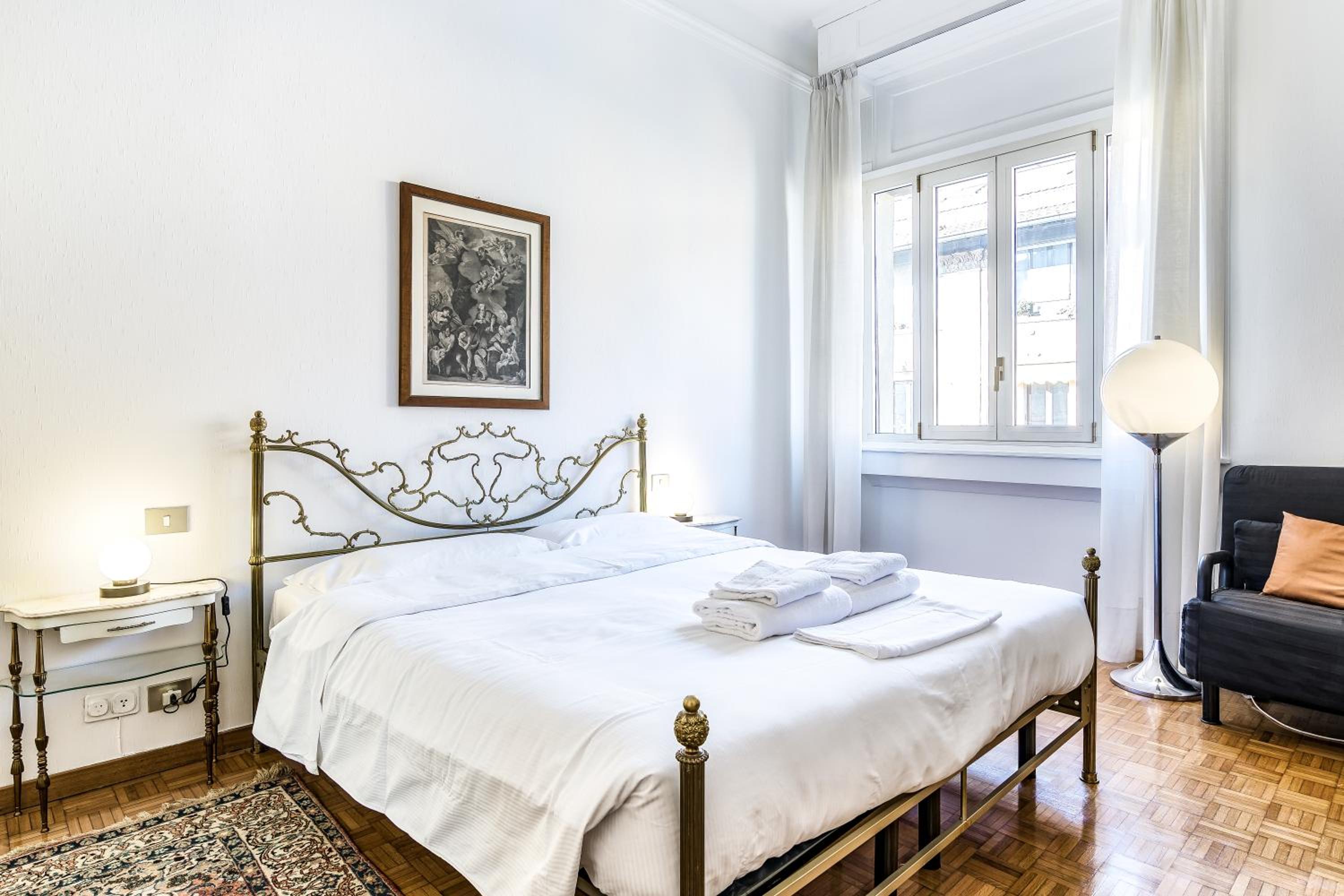 Huge Center Milan Guastalla Gardens 8PAX
