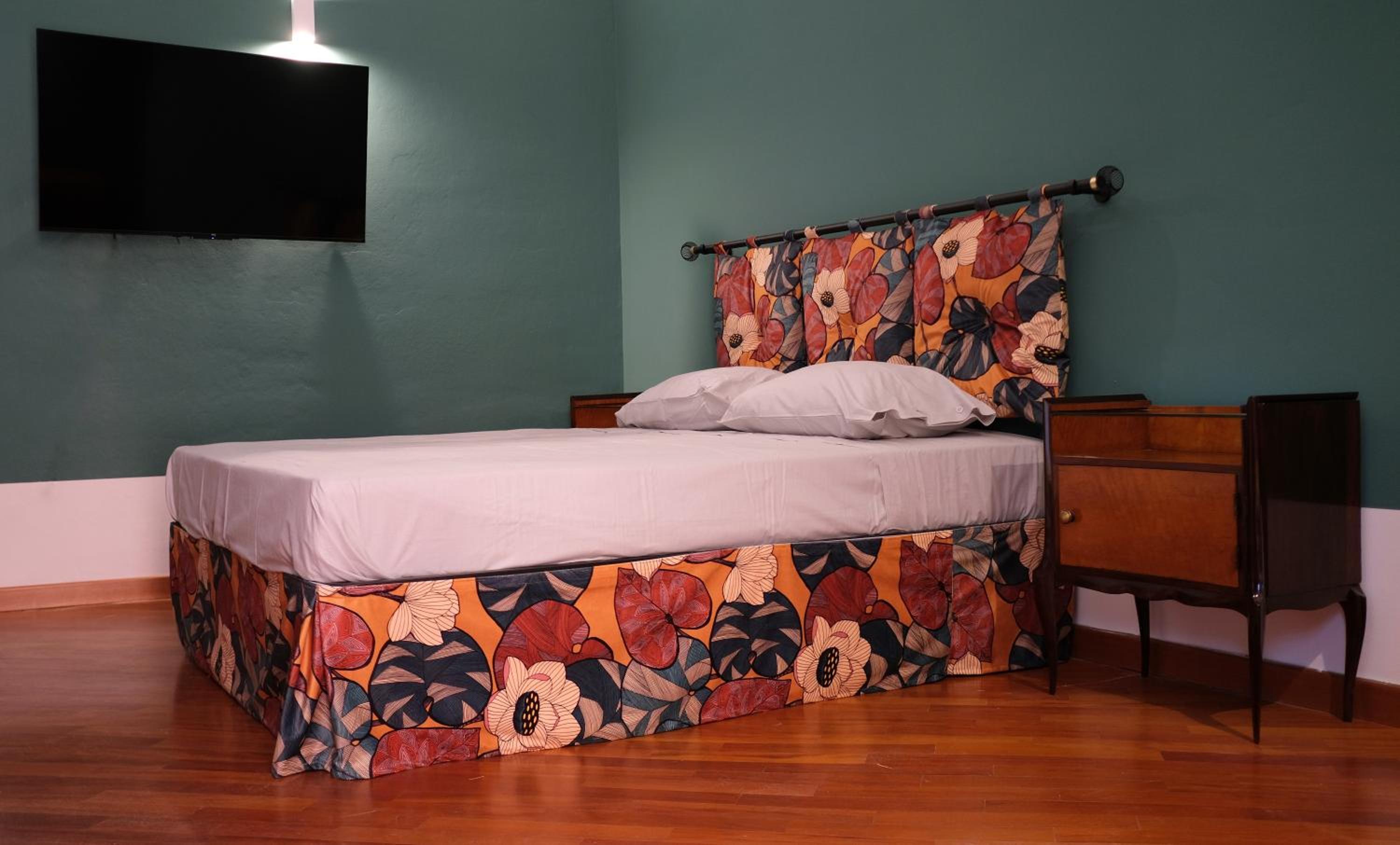 Photo 8