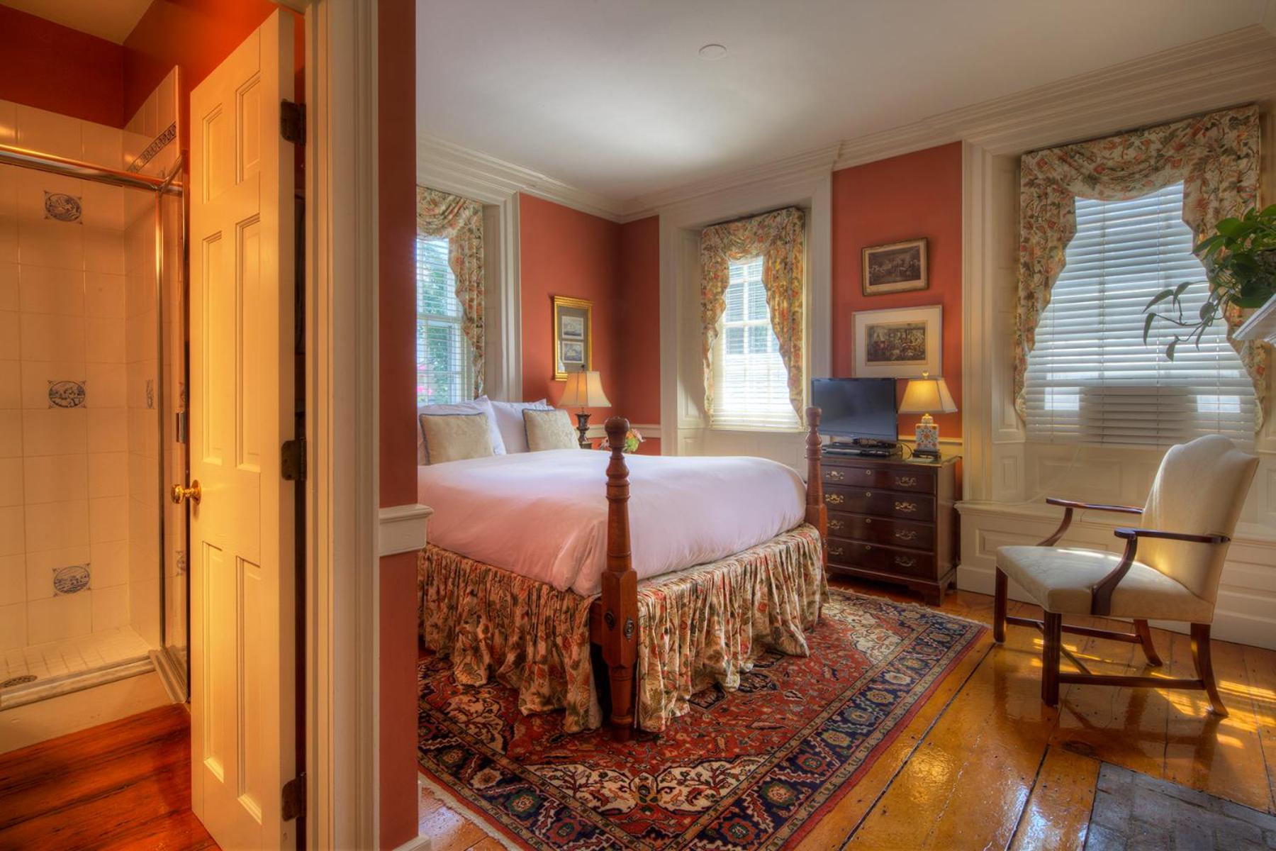 Francis Malbone House view 4