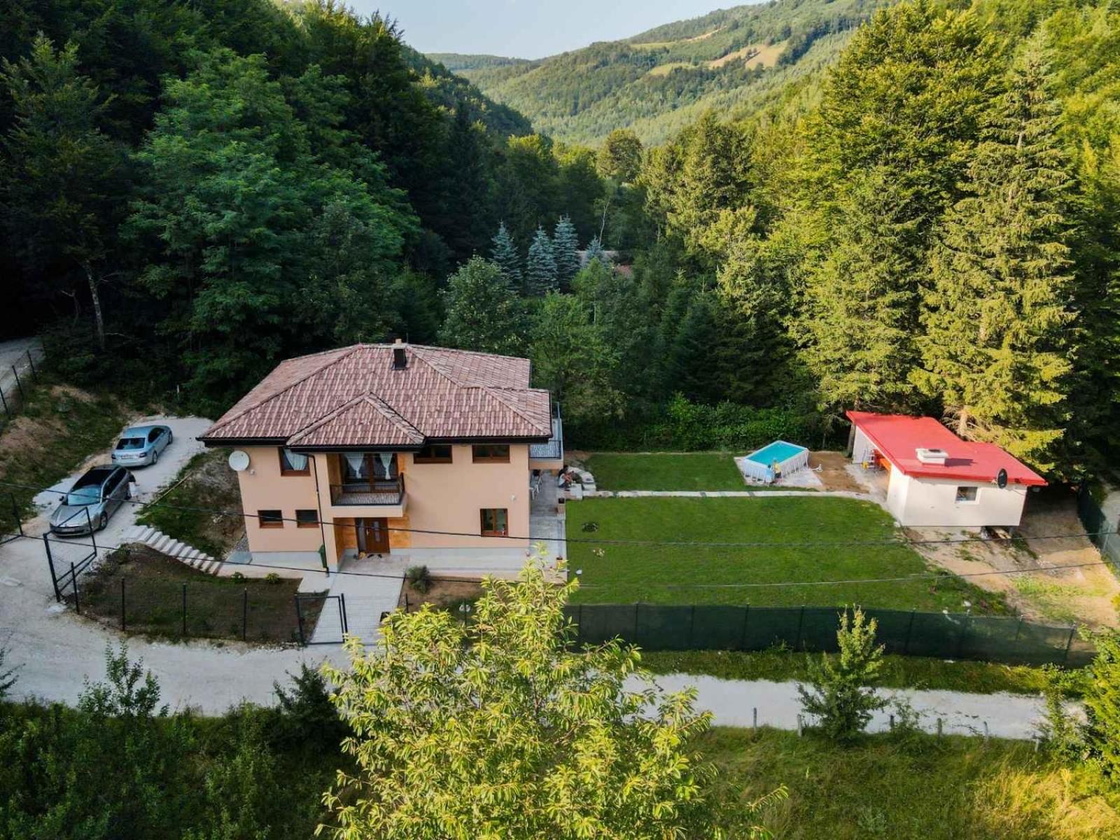 Villa Rivus - Private Family Retreat near Sarajevo