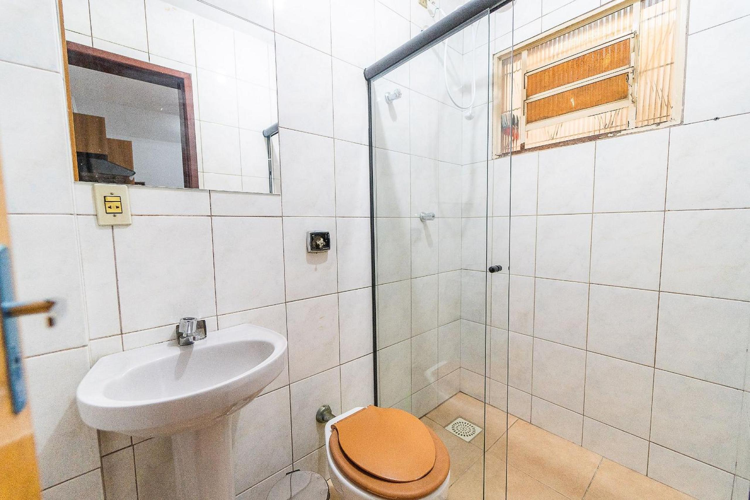 Apartamentos 2 qtos C/suite ,Cozinha Completa, Wi-Fi 1GIga, Jr Catito