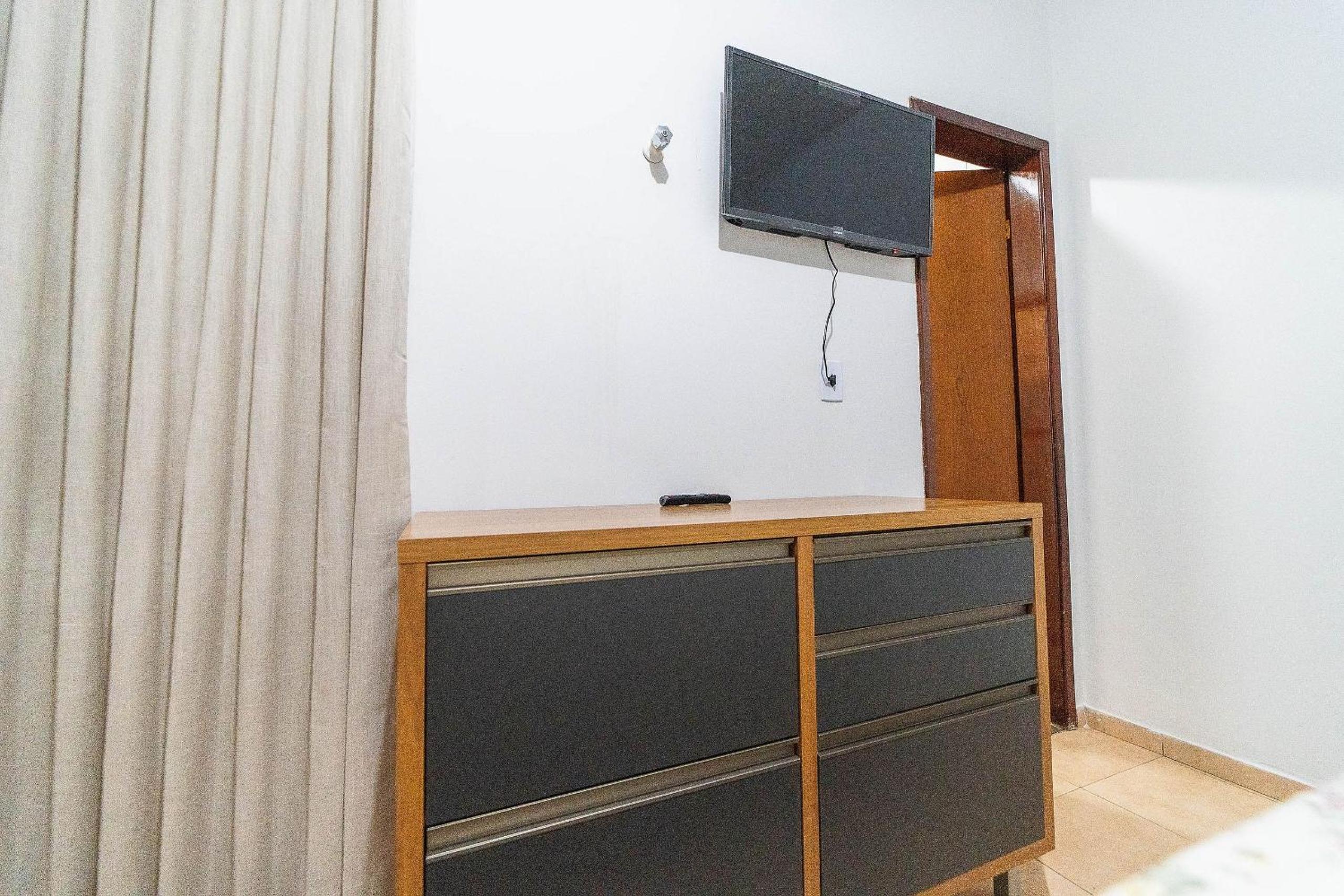 Apartamentos 2 qtos C/suite ,Cozinha Completa, Wi-Fi 1GIga, Jr Catito