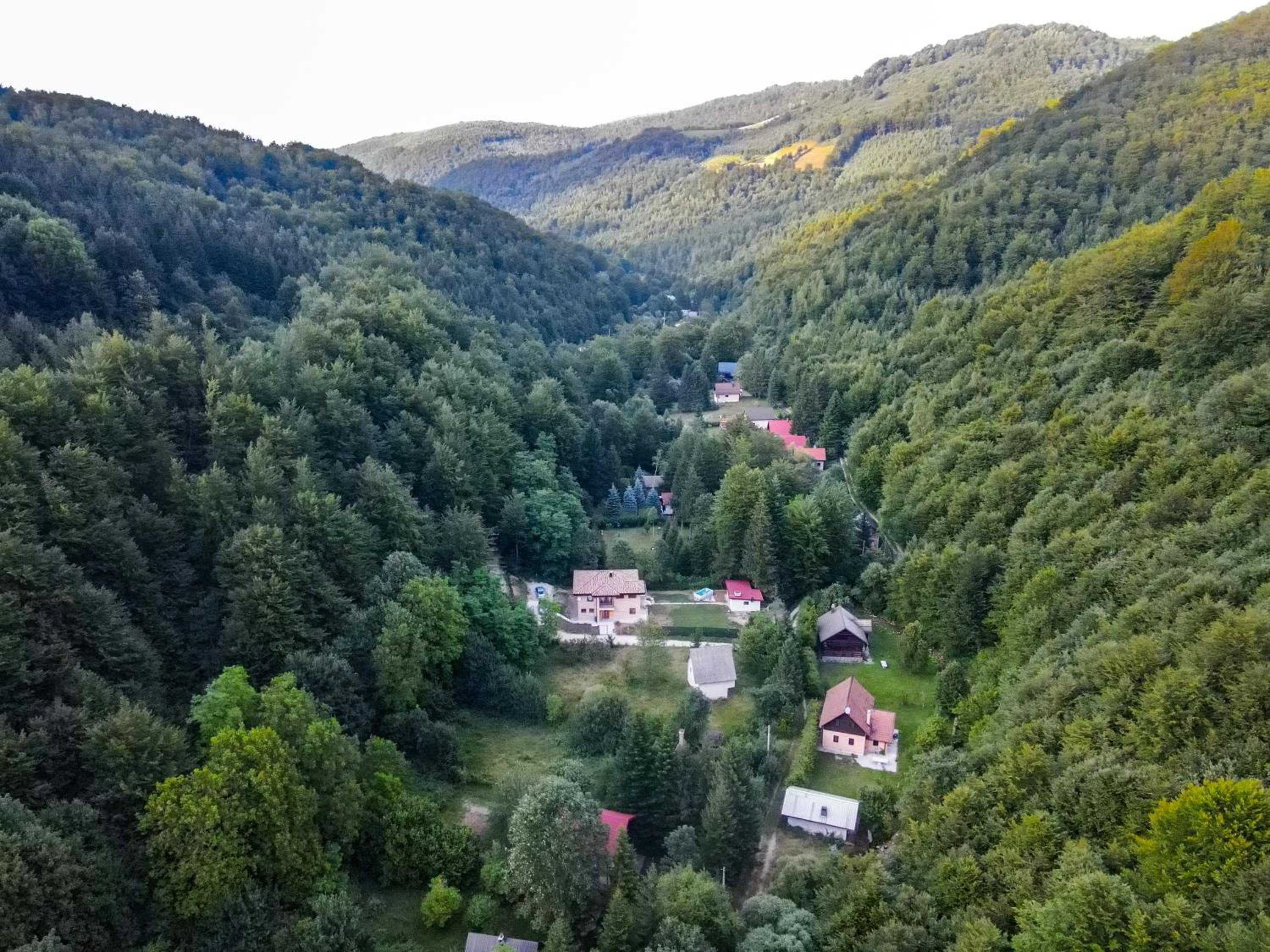 Villa Rivus - Private Family Retreat near Sarajevo