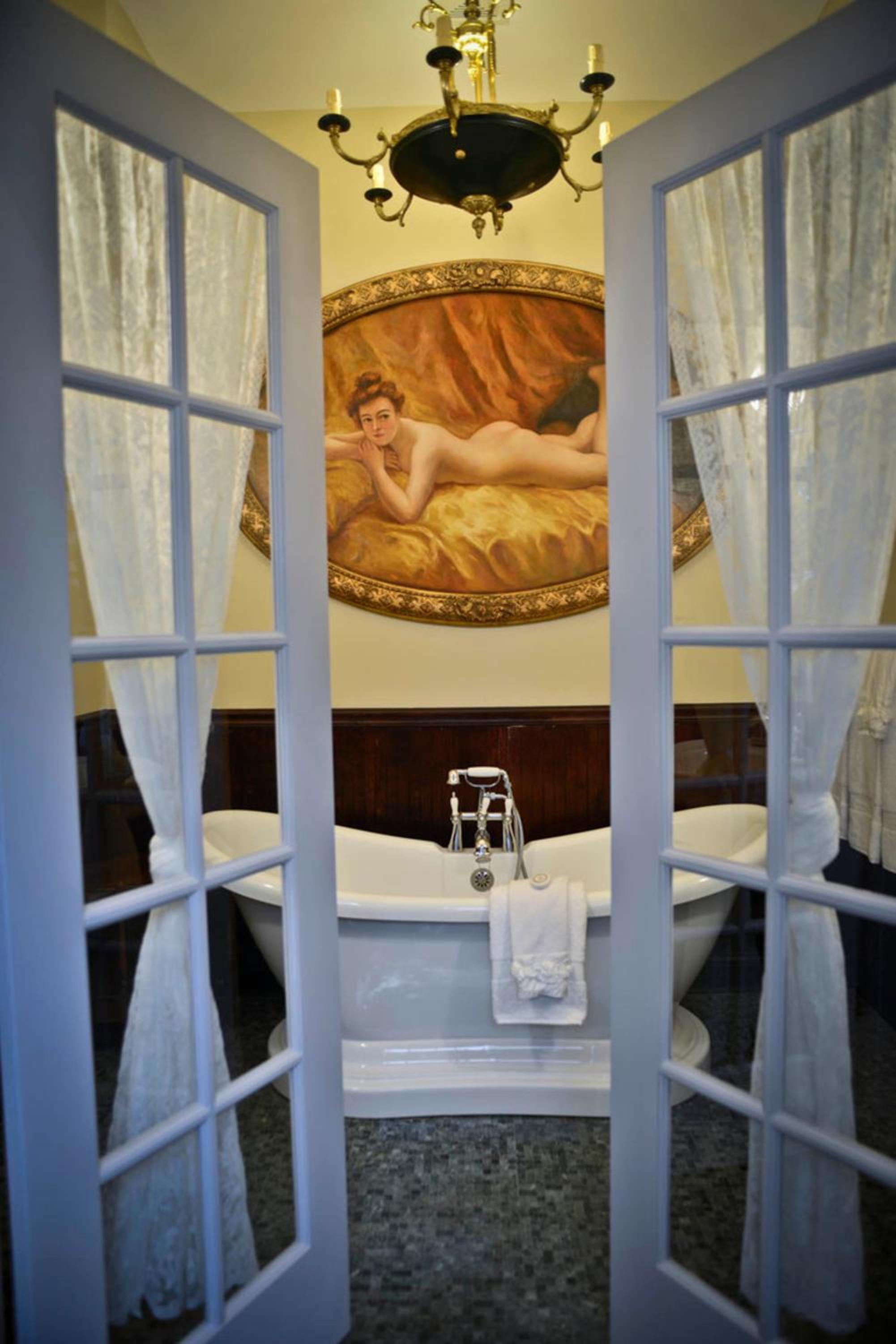 Maxwell Mansion Hotel