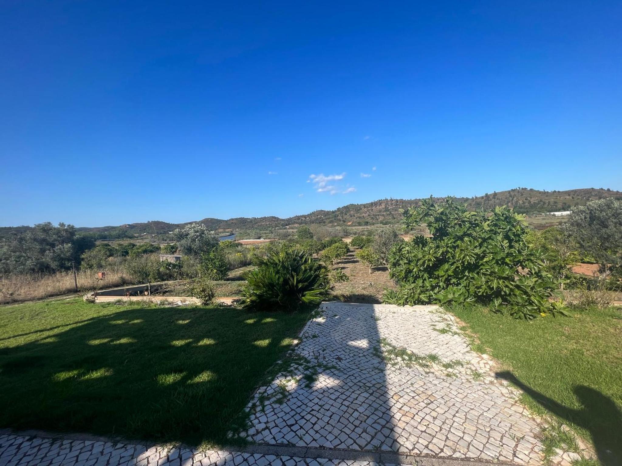 Quinta with orange and lemon trees view 2