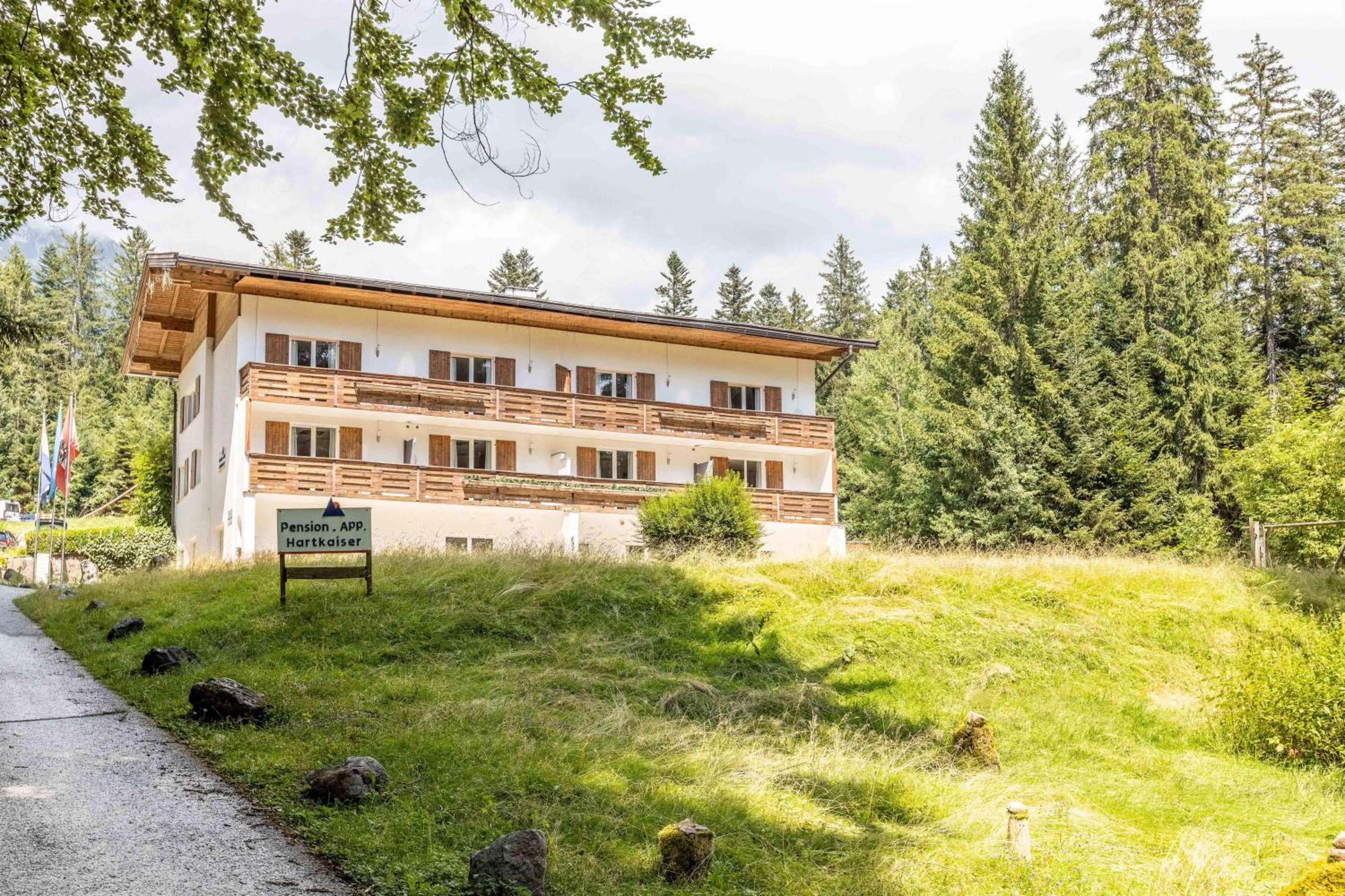 Hartkaiser Rooms and Apartments
