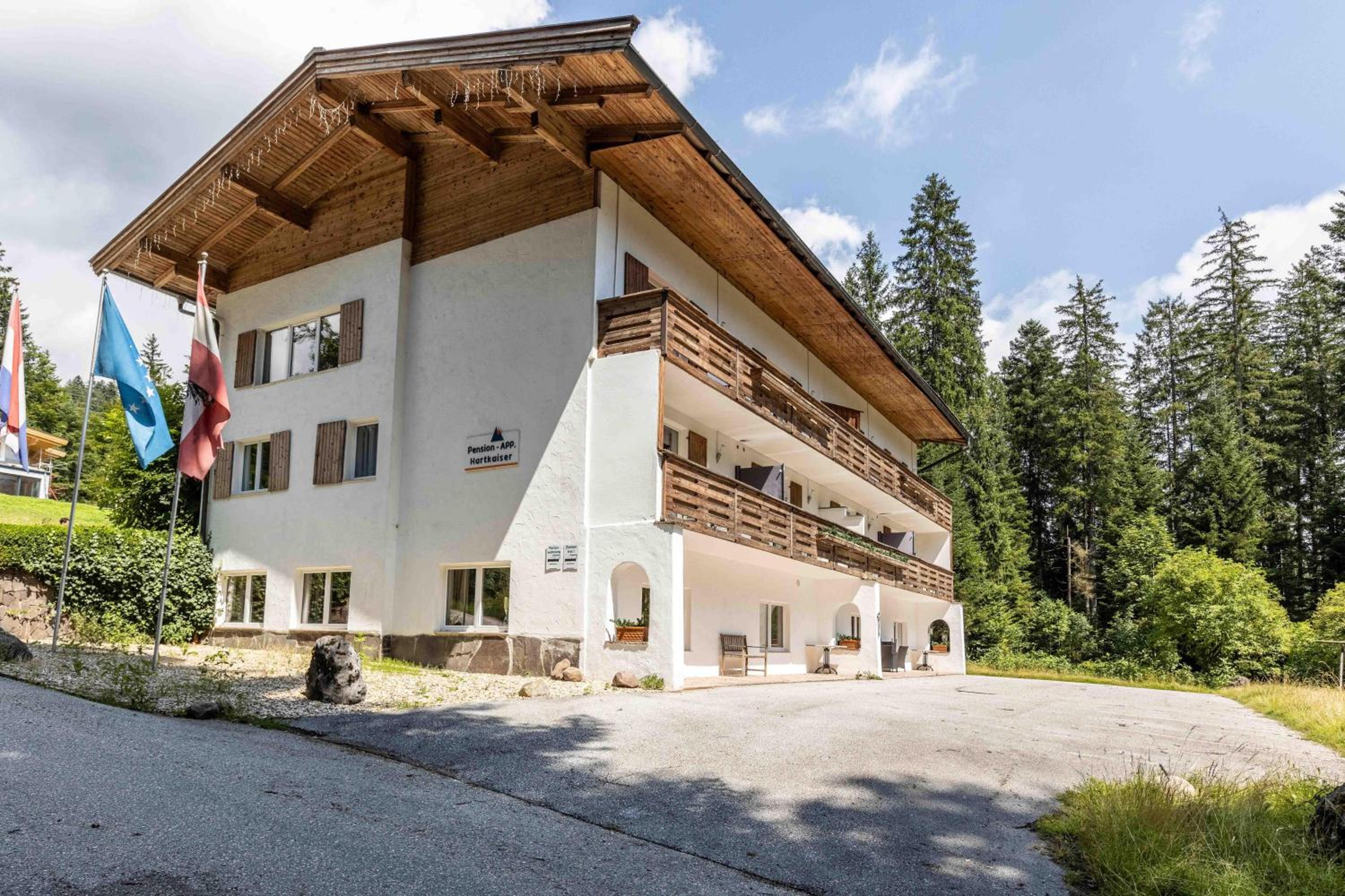 Hartkaiser Rooms and Apartments