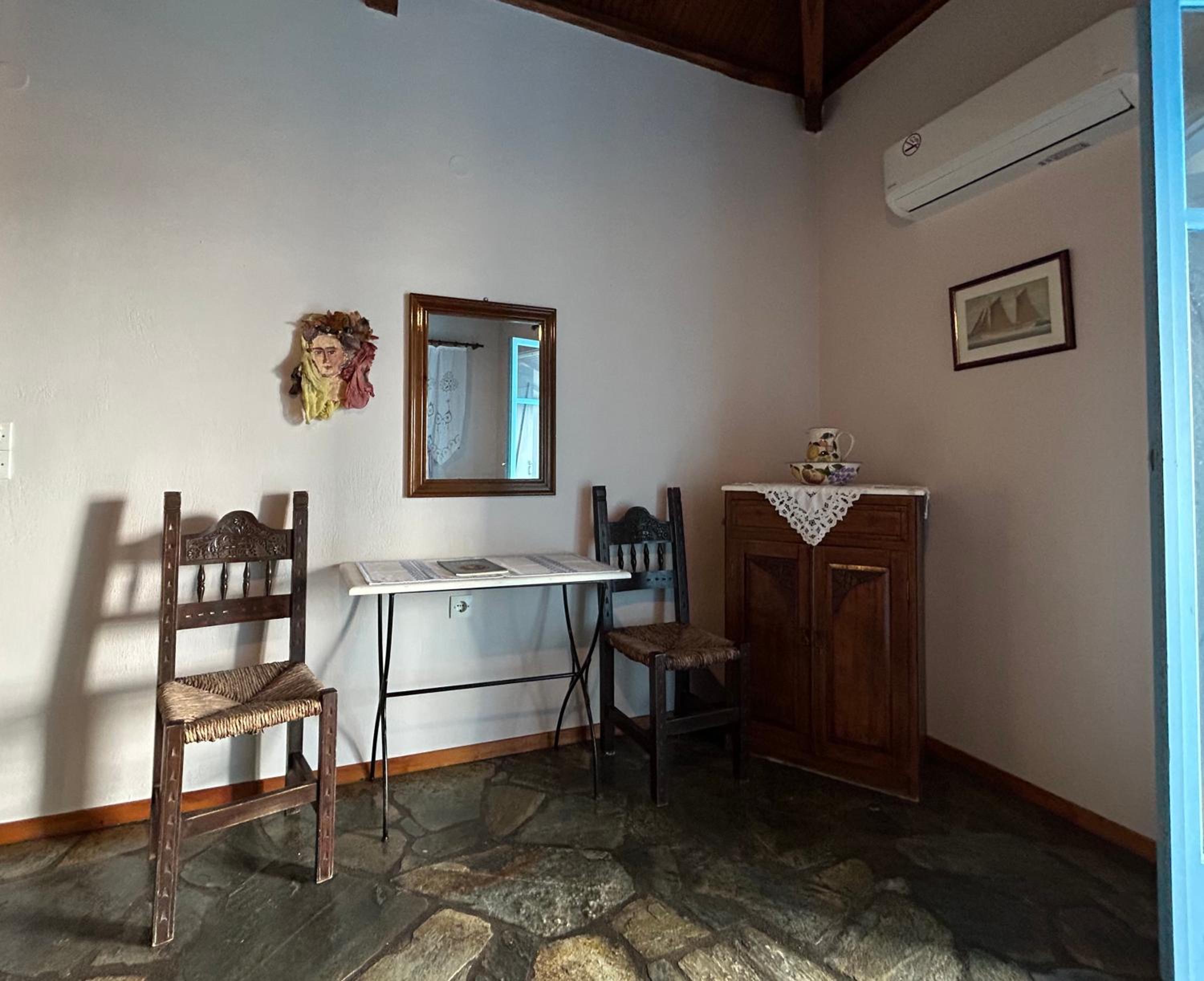 ELECTRA TRADITIONAL HOUSE