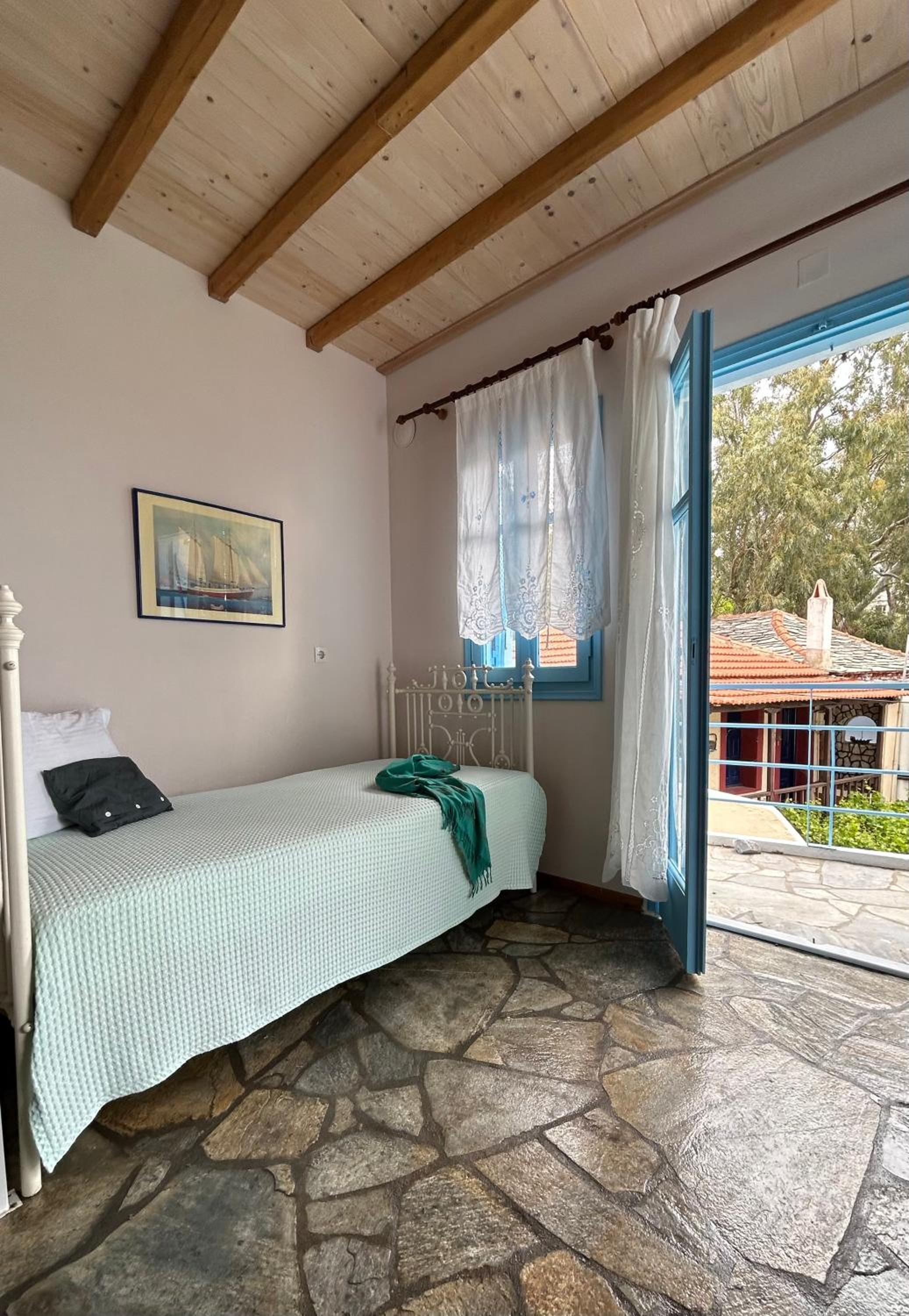 ELECTRA TRADITIONAL HOUSE