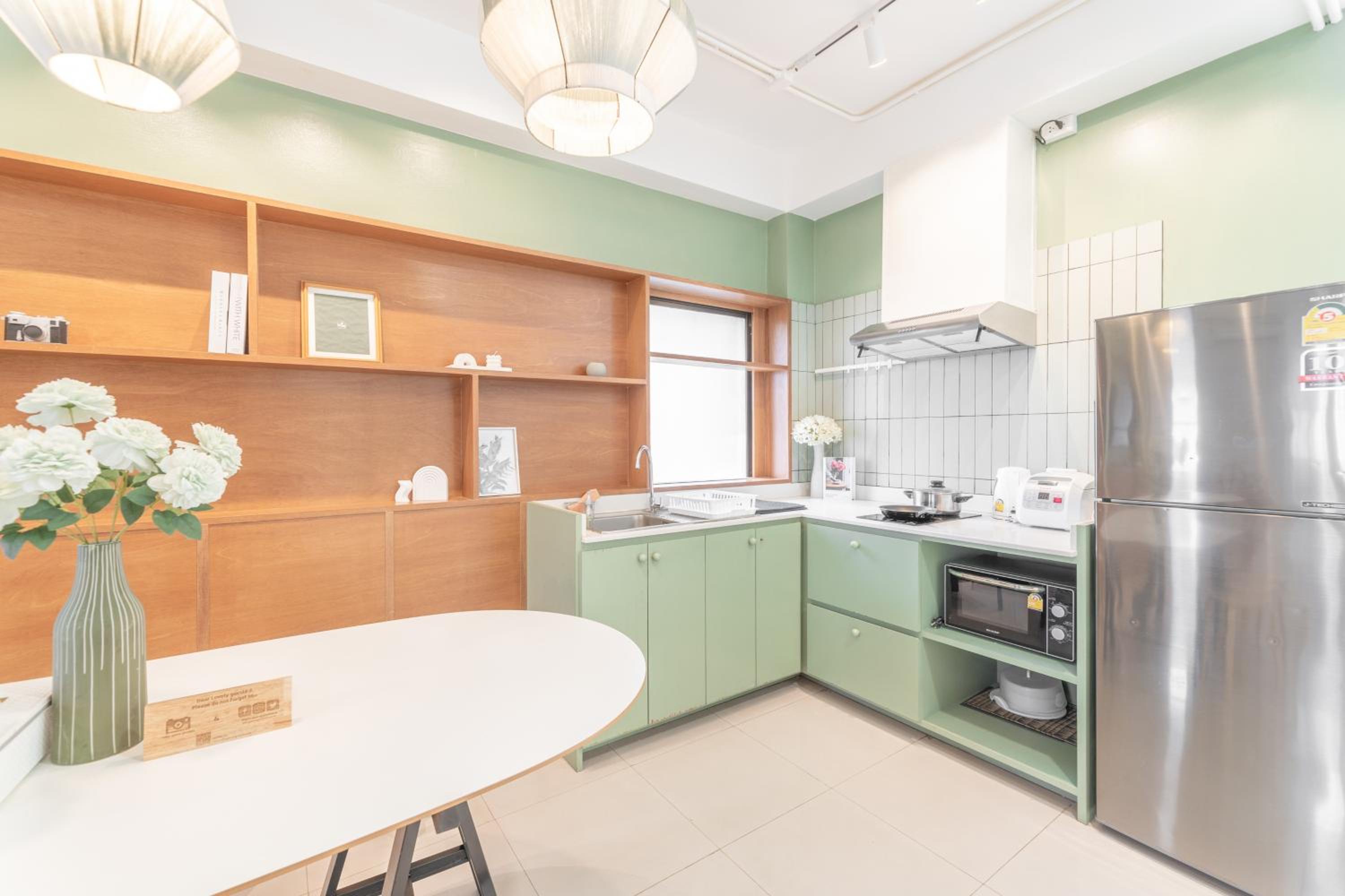 Evergreen apartment by Beginning with, 3BR in heart of Nimman