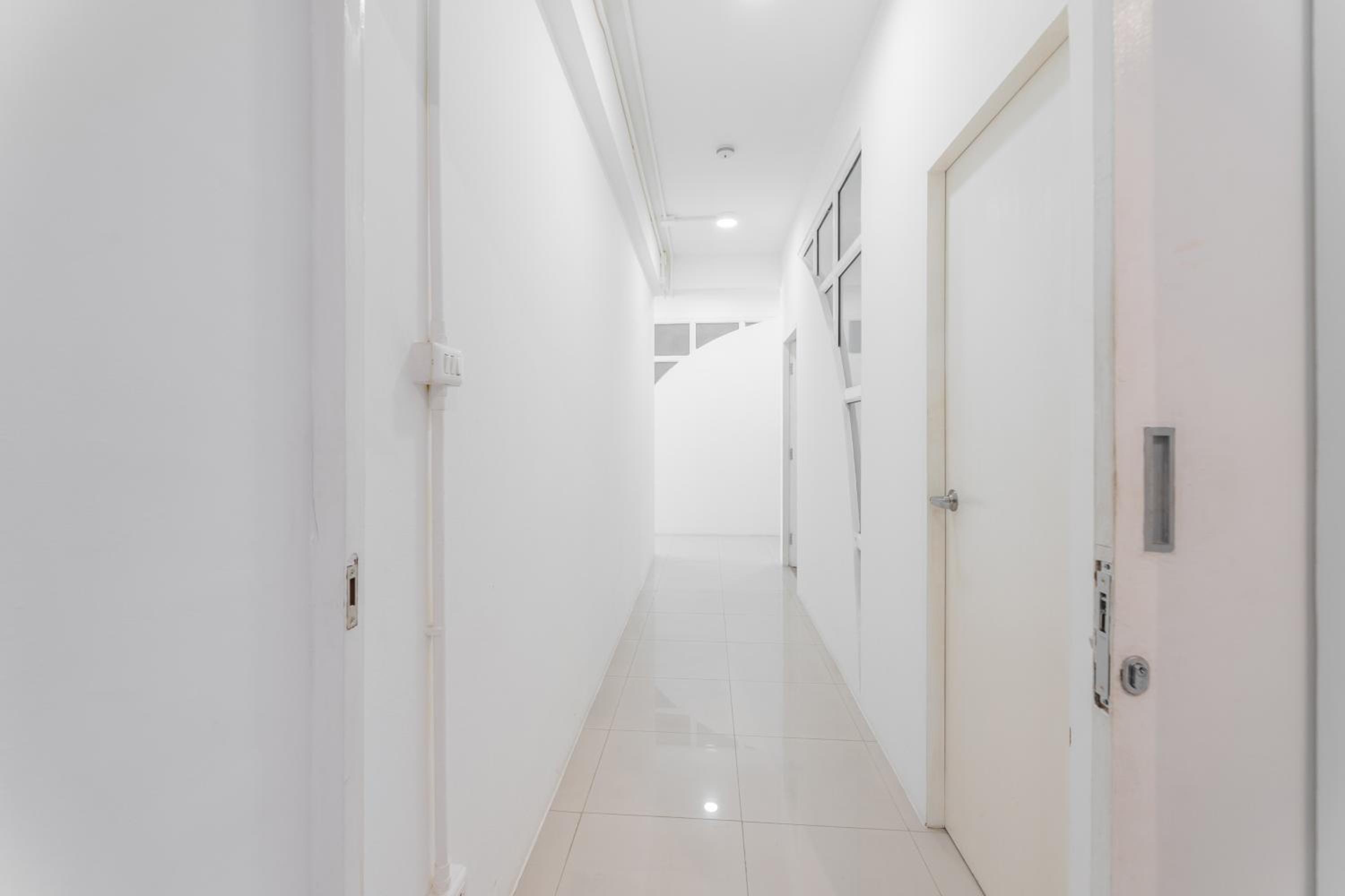 Evergreen apartment by Beginning with, 3BR in heart of Nimman
