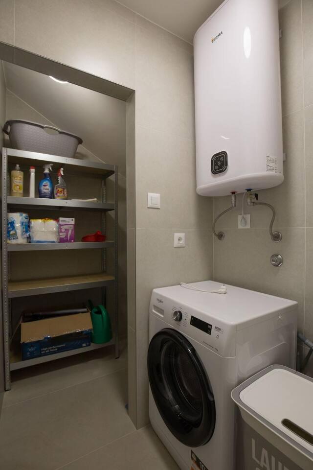 Apartment Ten