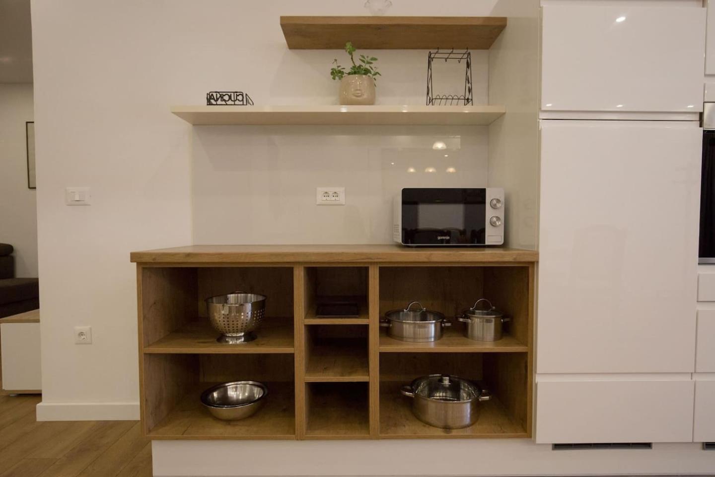 Apartment Ten