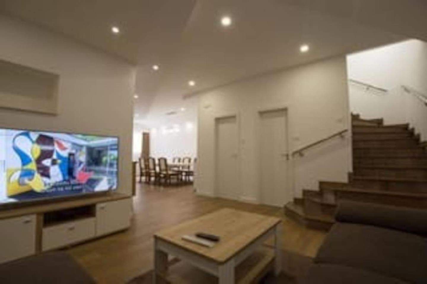 Apartment Ten