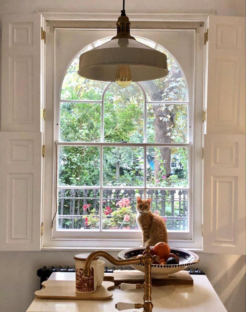 Gorgeous Grade II Listed Georgian House - Leafy Square Views - Central London