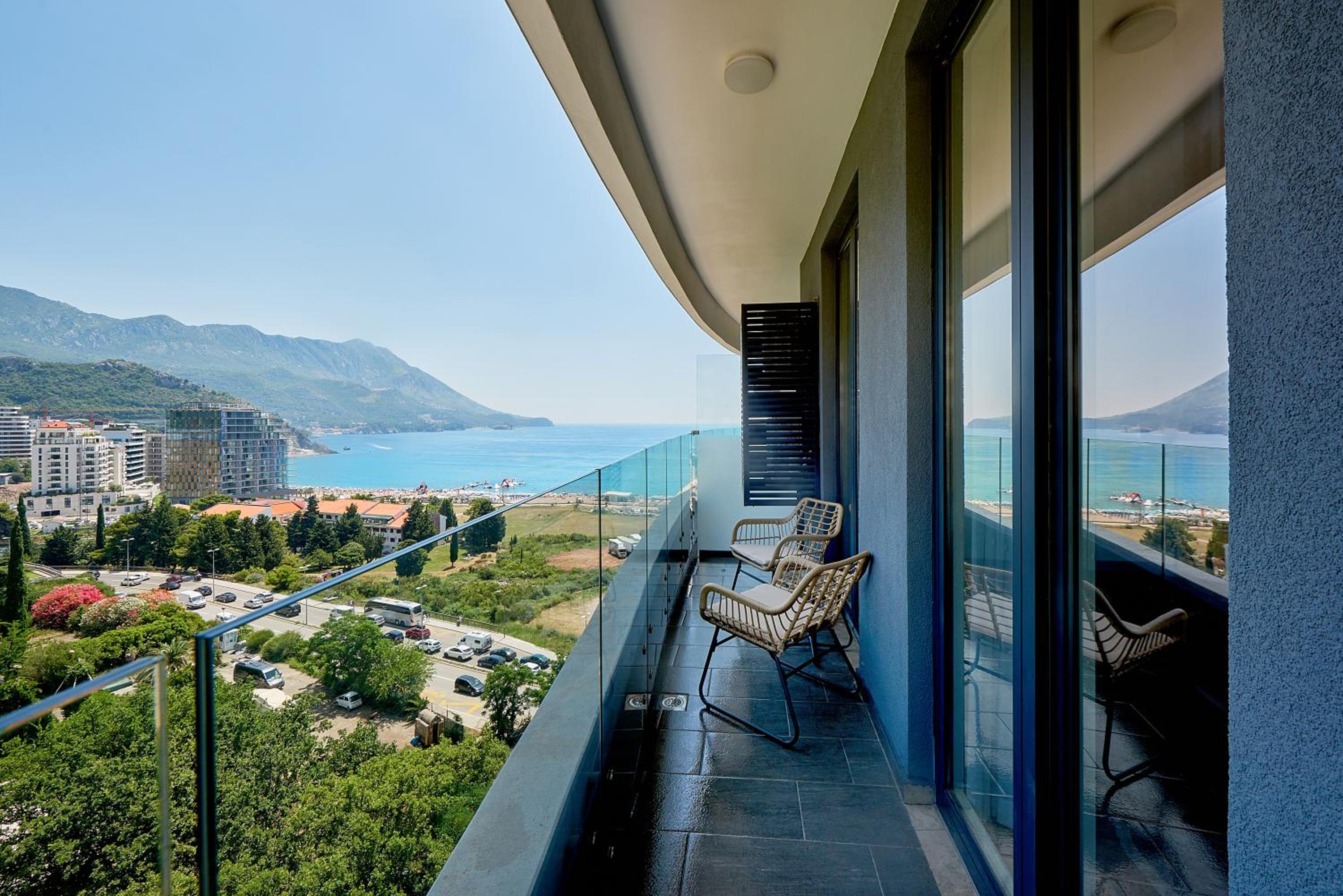 Skyline resort