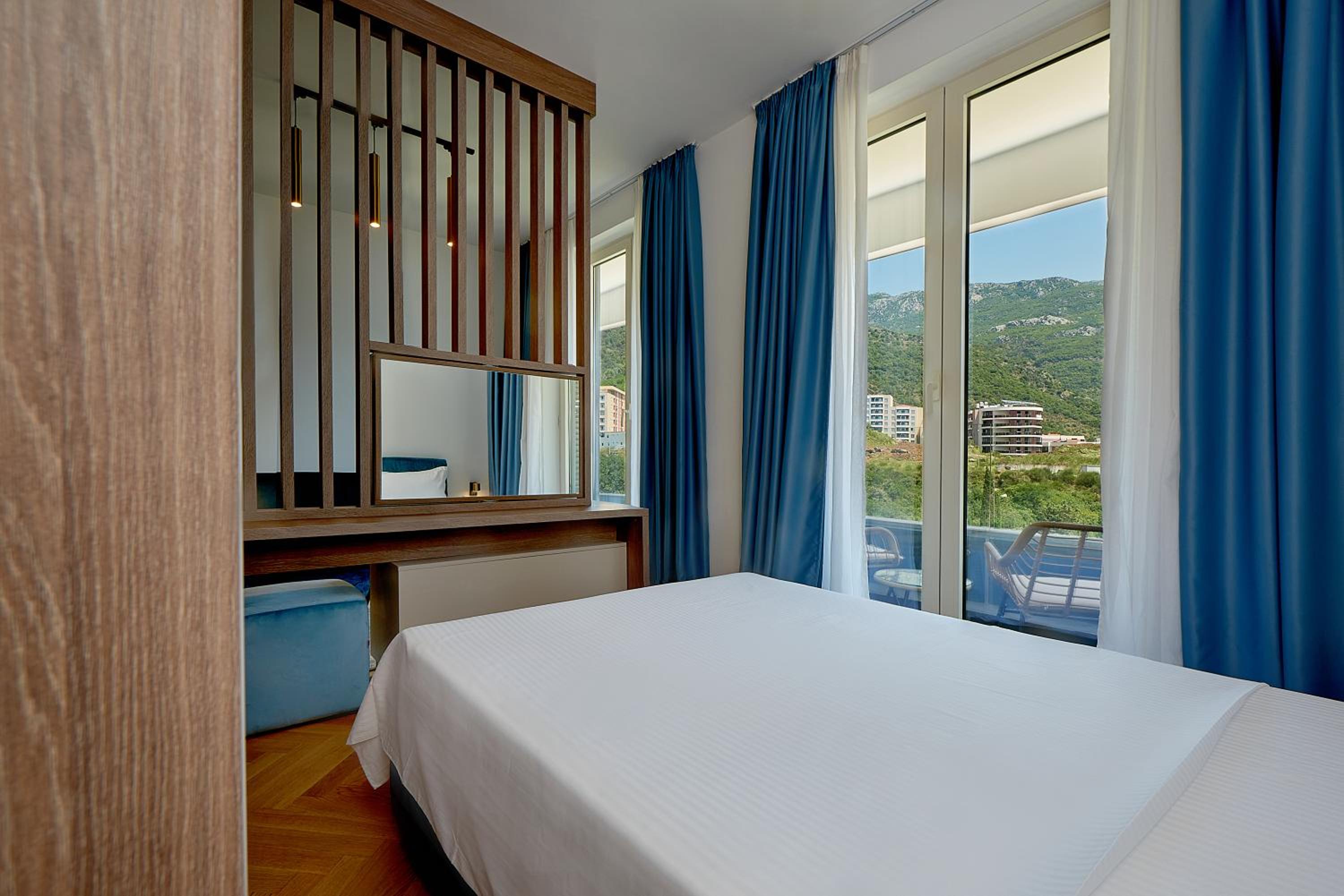 Skyline resort