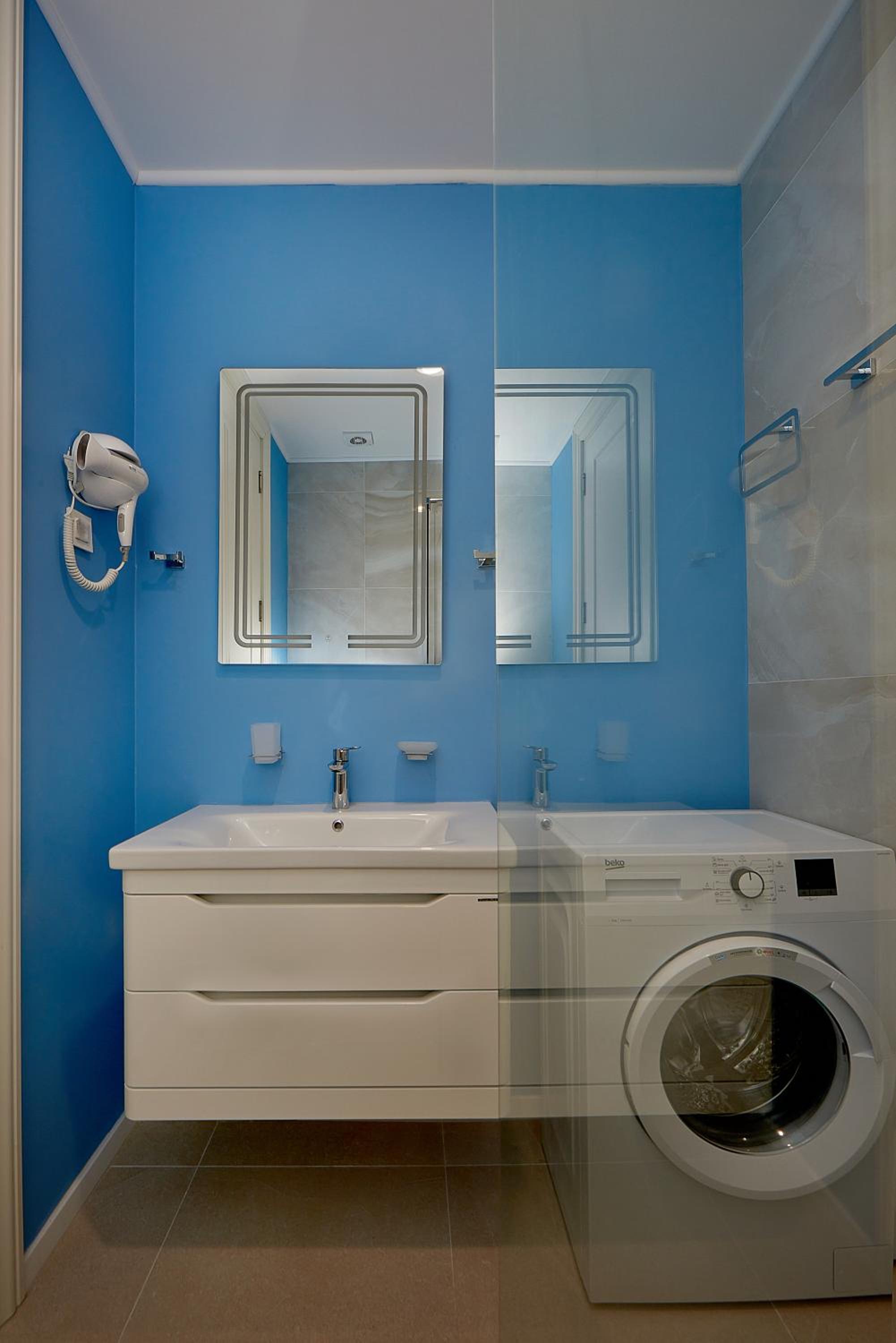 Skyline resort