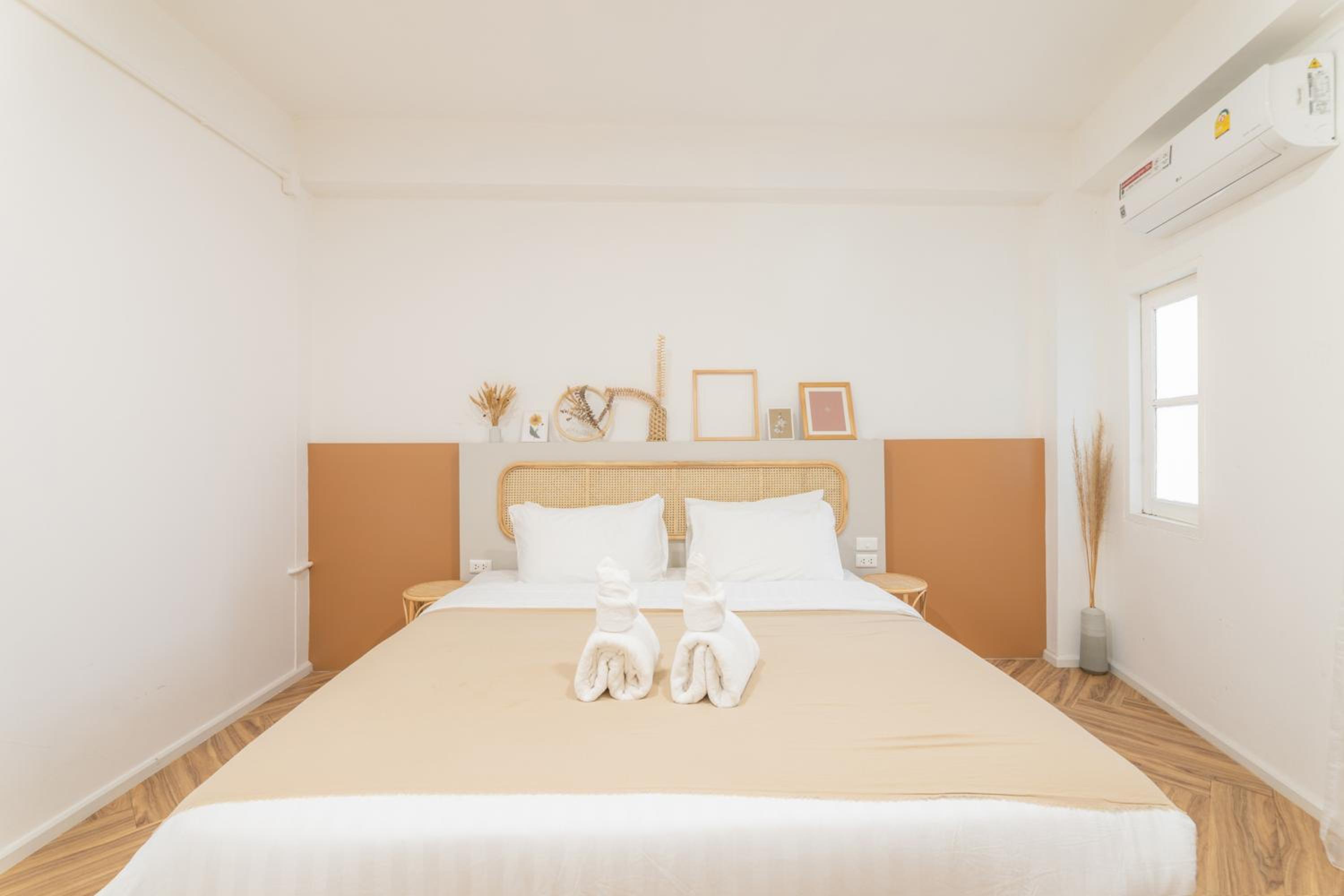 Craft studio apartment by Beginning with,3BR​ in heart of Nimman