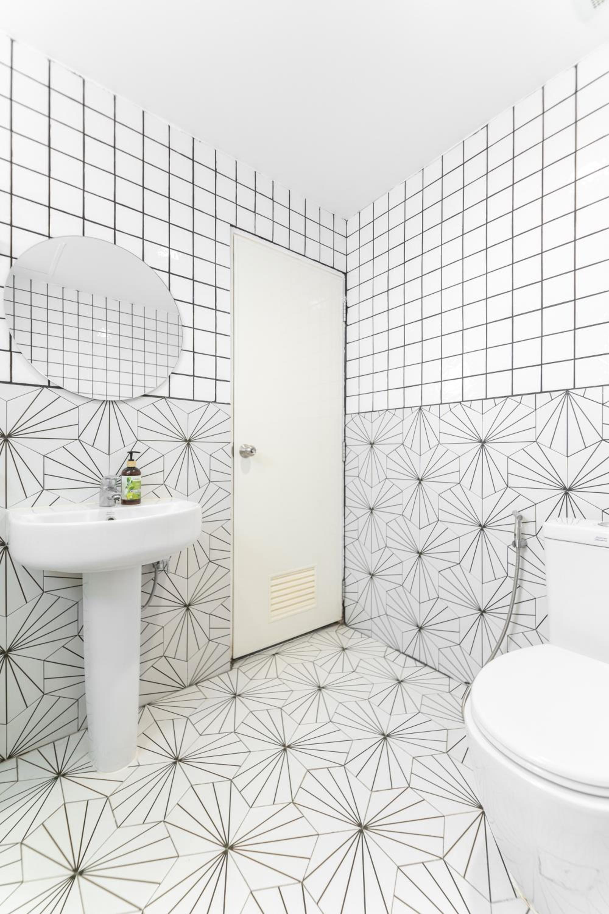 Craft studio apartment by Beginning with,3BR​ in heart of Nimman