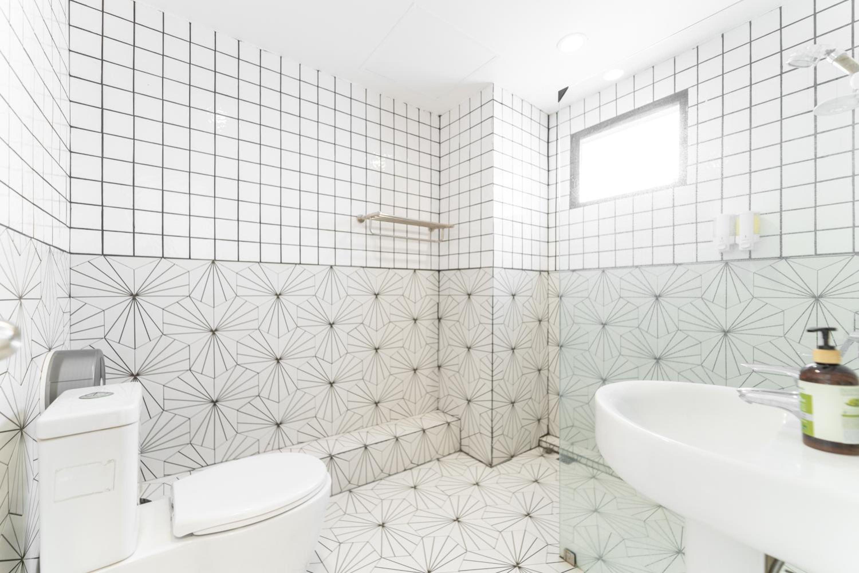 Craft studio apartment by Beginning with,3BR​ in heart of Nimman