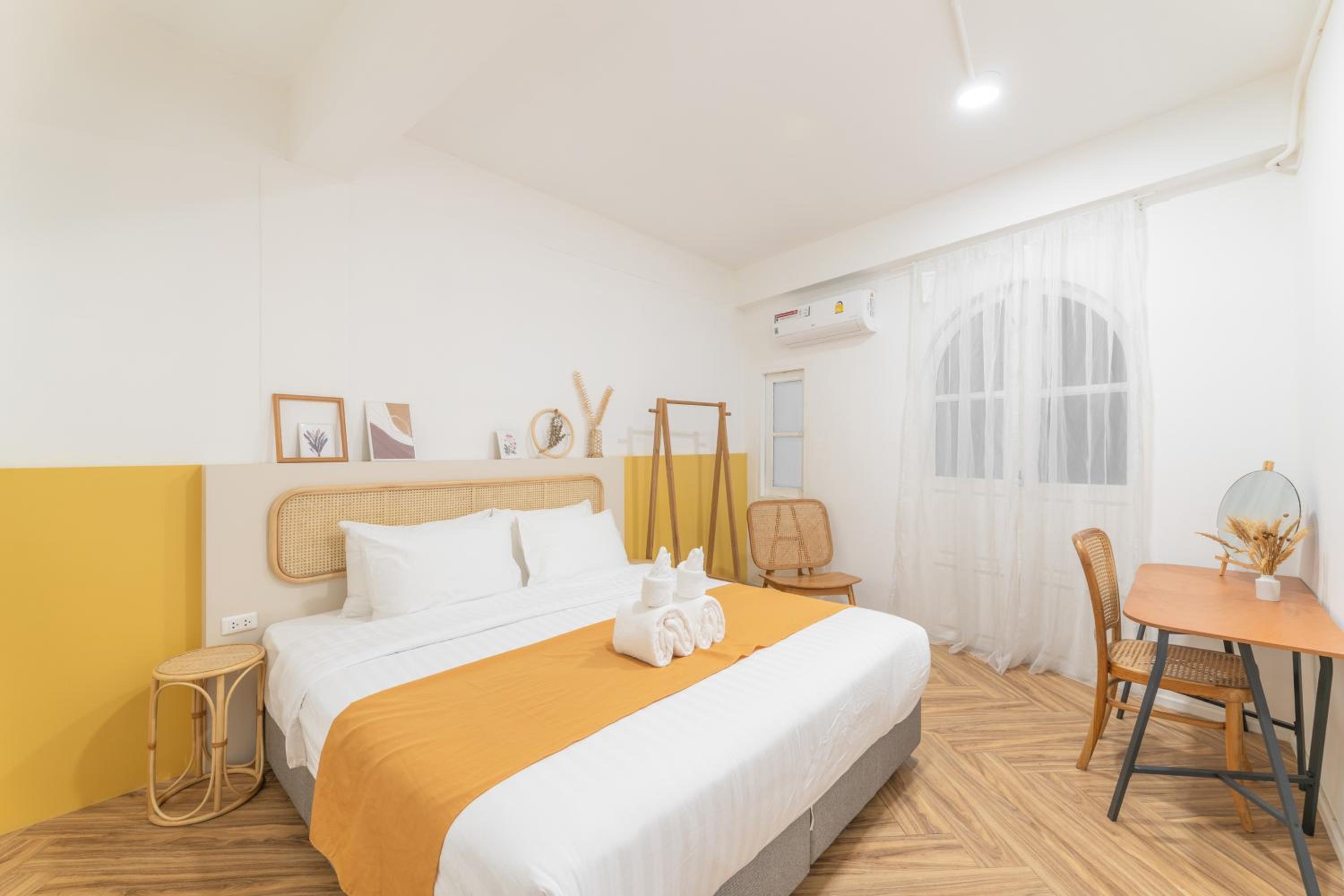 Craft studio apartment by Beginning with,3BR​ in heart of Nimman