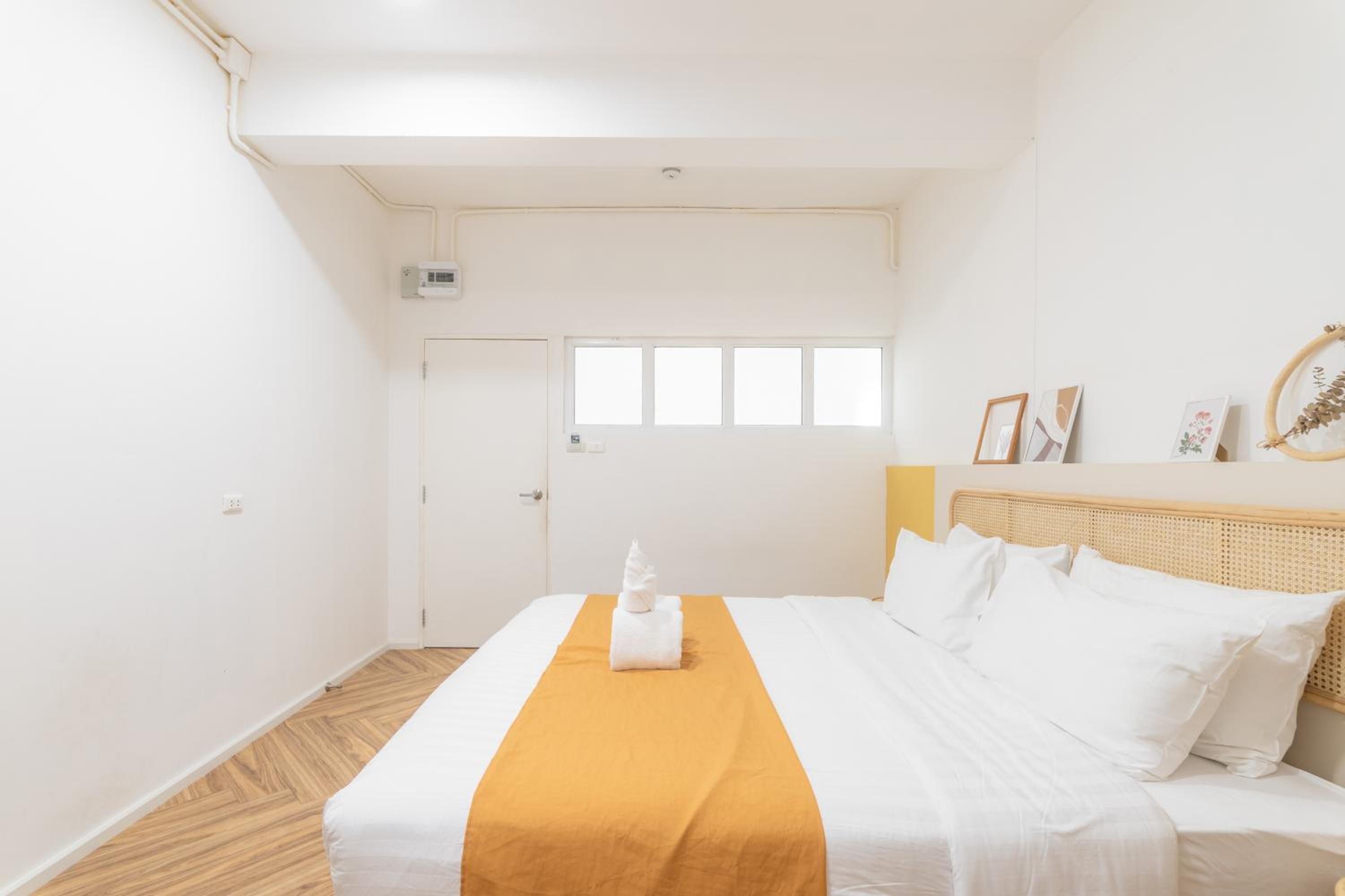 Craft studio apartment by Beginning with,3BR​ in heart of Nimman