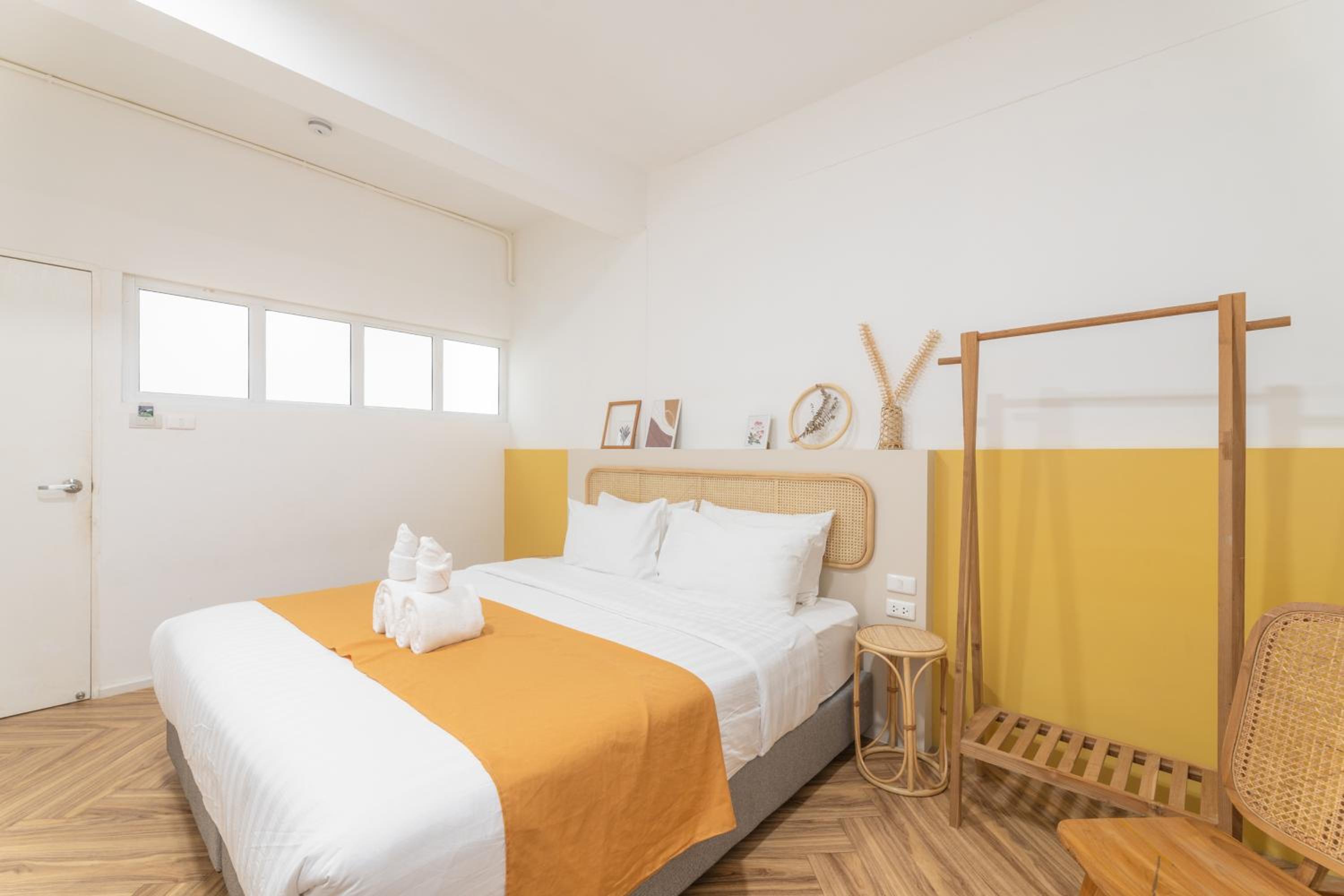 Craft studio apartment by Beginning with,3BR​ in heart of Nimman