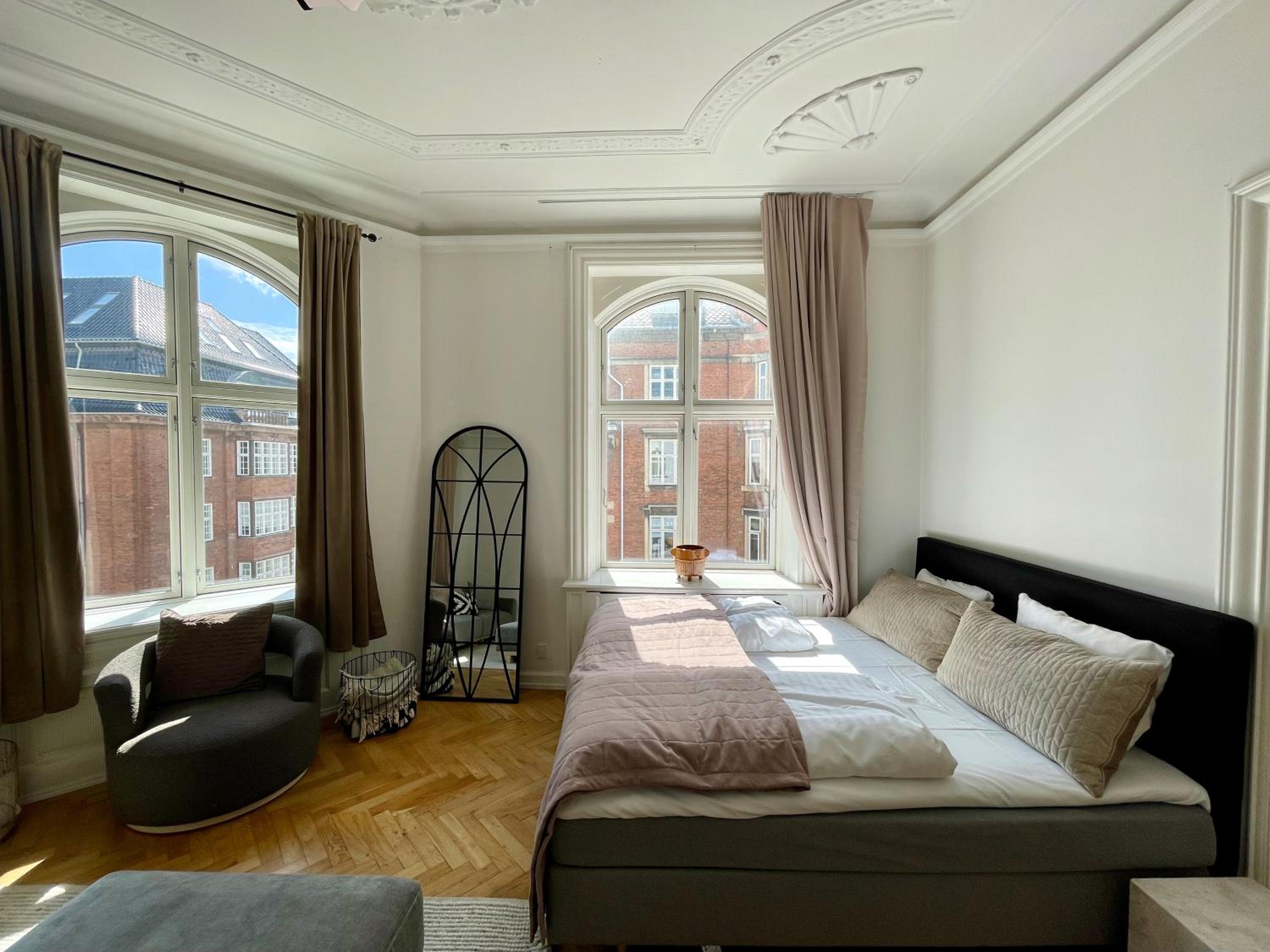 Large Flats in Central Copenhagen by Tivoli Gardens