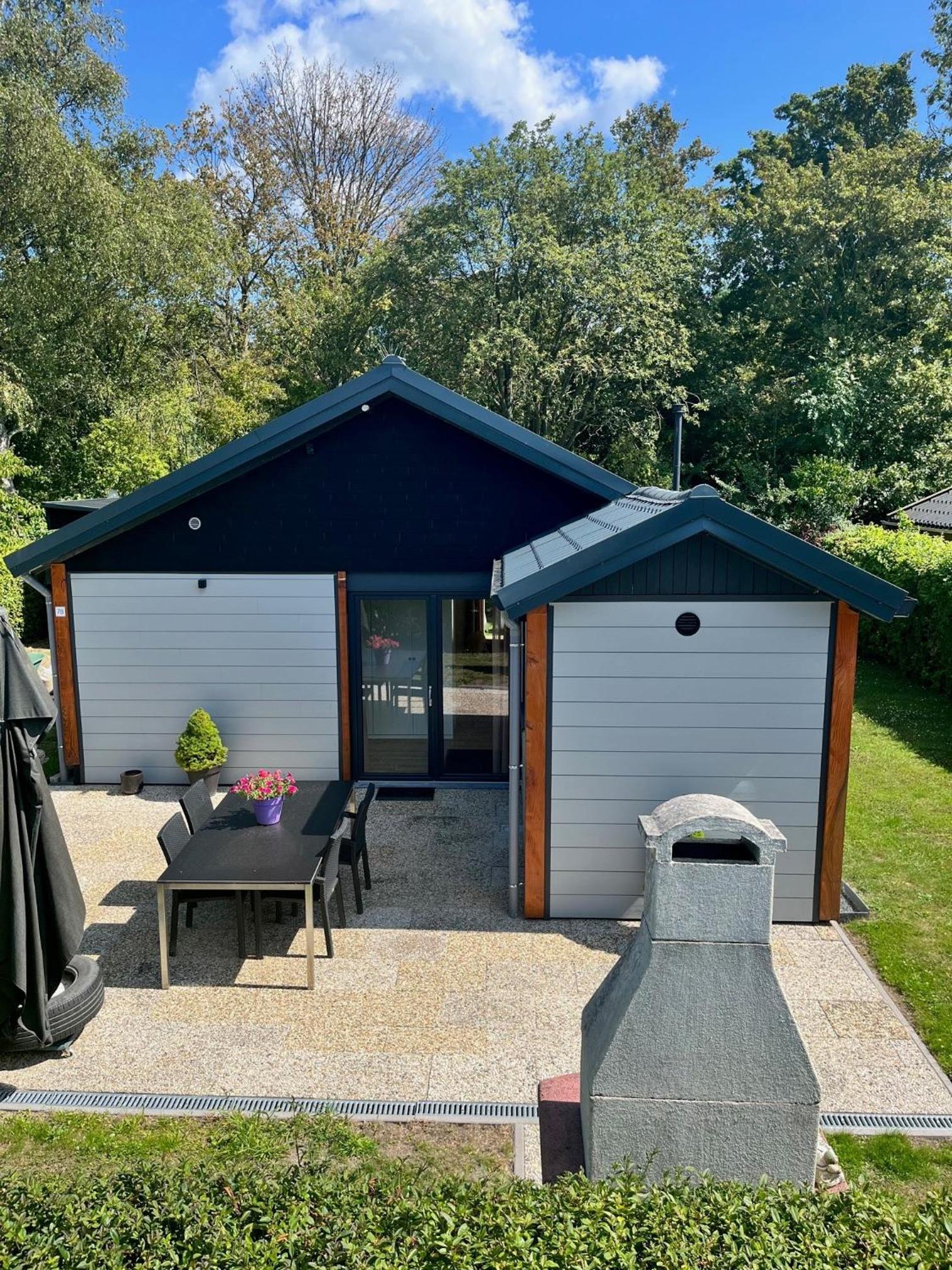 Oosterschelde Lodge met veel privacy en dicht bij het water view 2