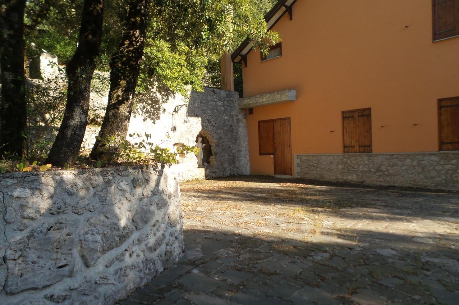 Photo 20