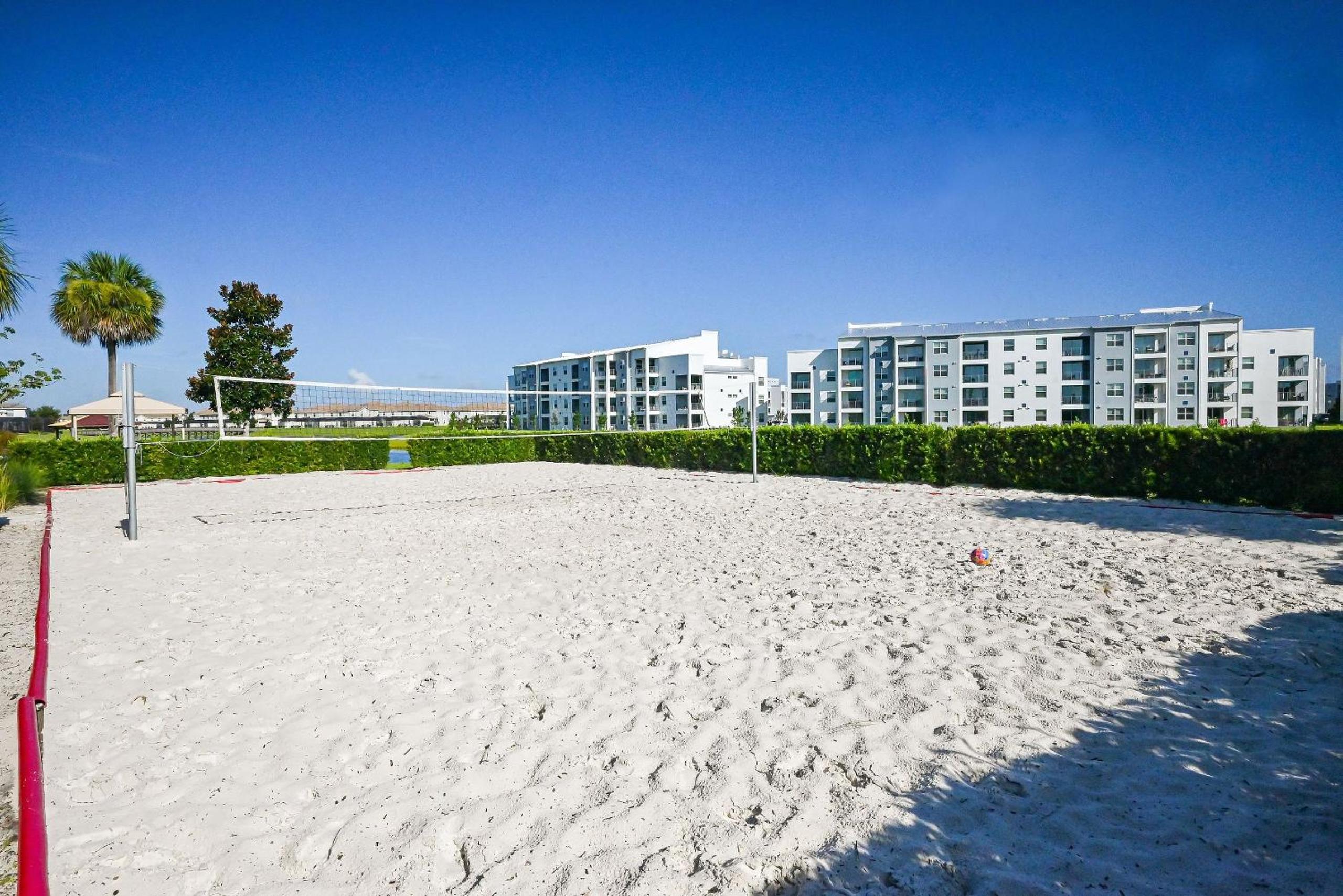Lake view Luxury Condo at Storey Lakes