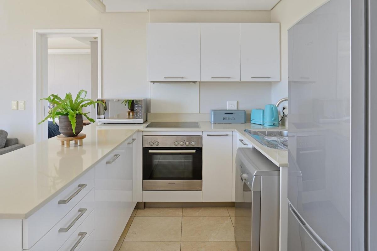 Modern 1-Bed V&A Waterfront Canal & Harbor Views view 3
