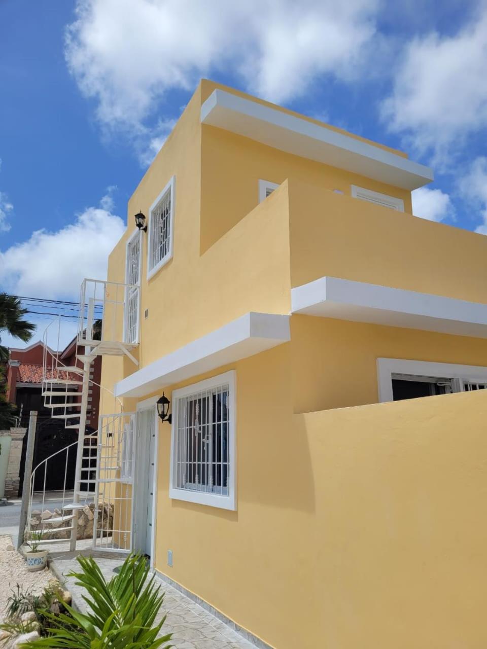 AVE FENIX Apartments