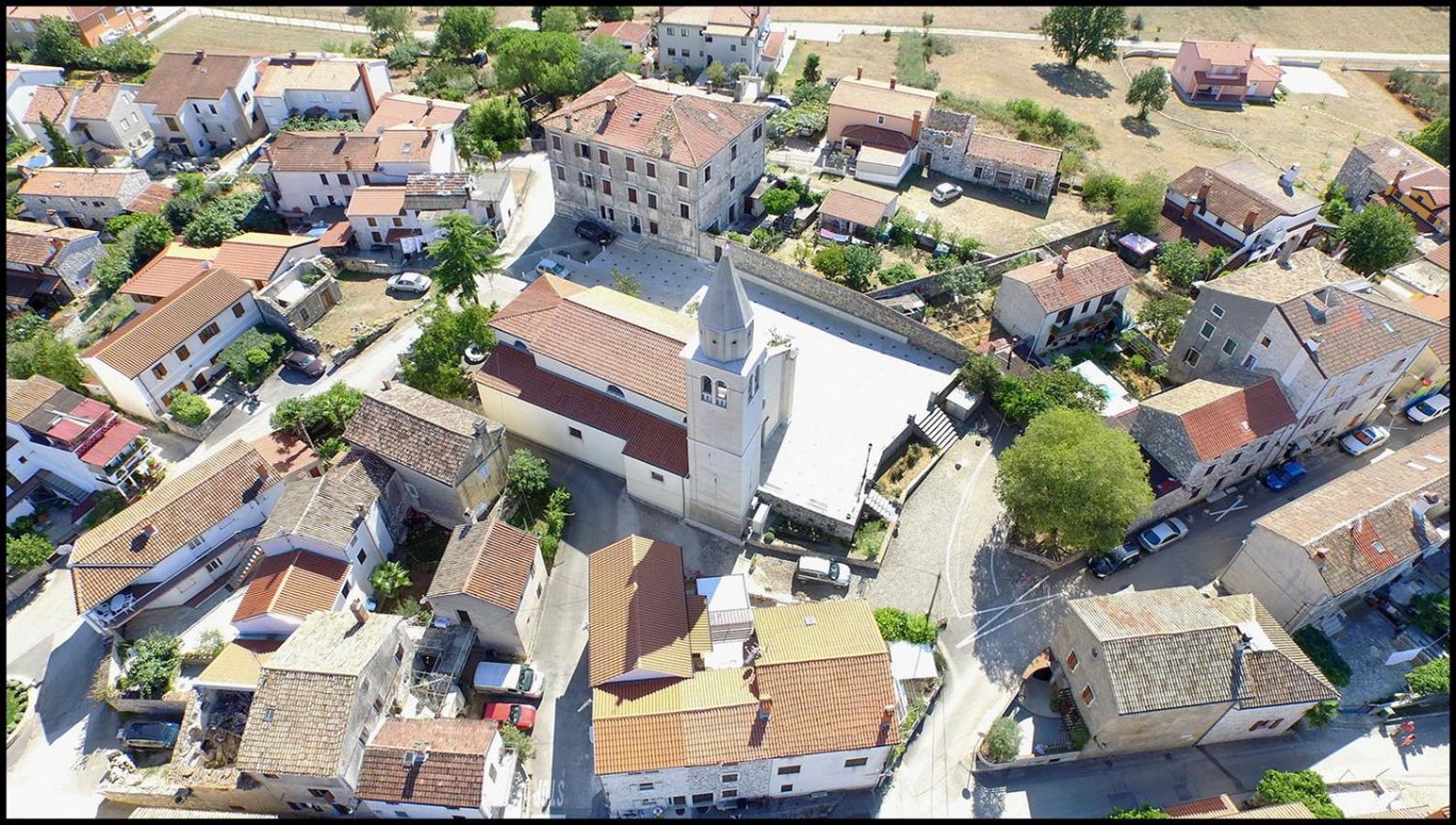 Photo 25