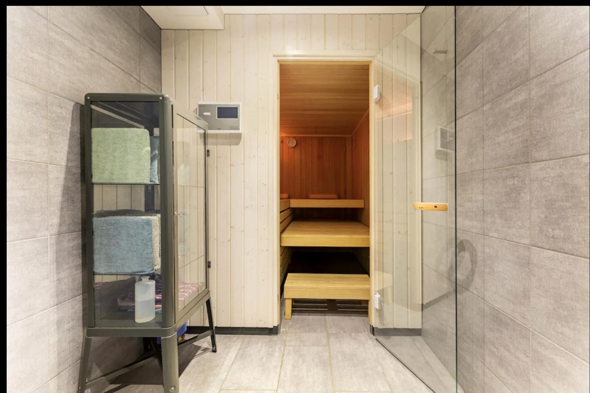 Luxury Villa close to Zürich /View/Sauna/Garden
